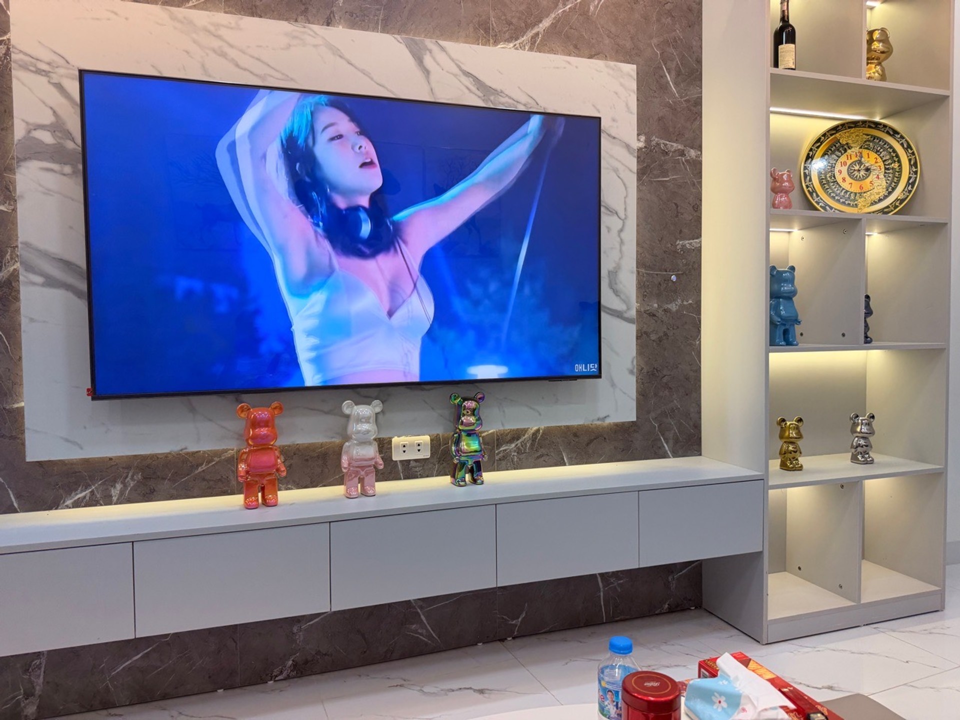 Cơ hội hiếm có sở hữu nhà 5 tầng tại Khương Trung, gần hồ và đường lớn