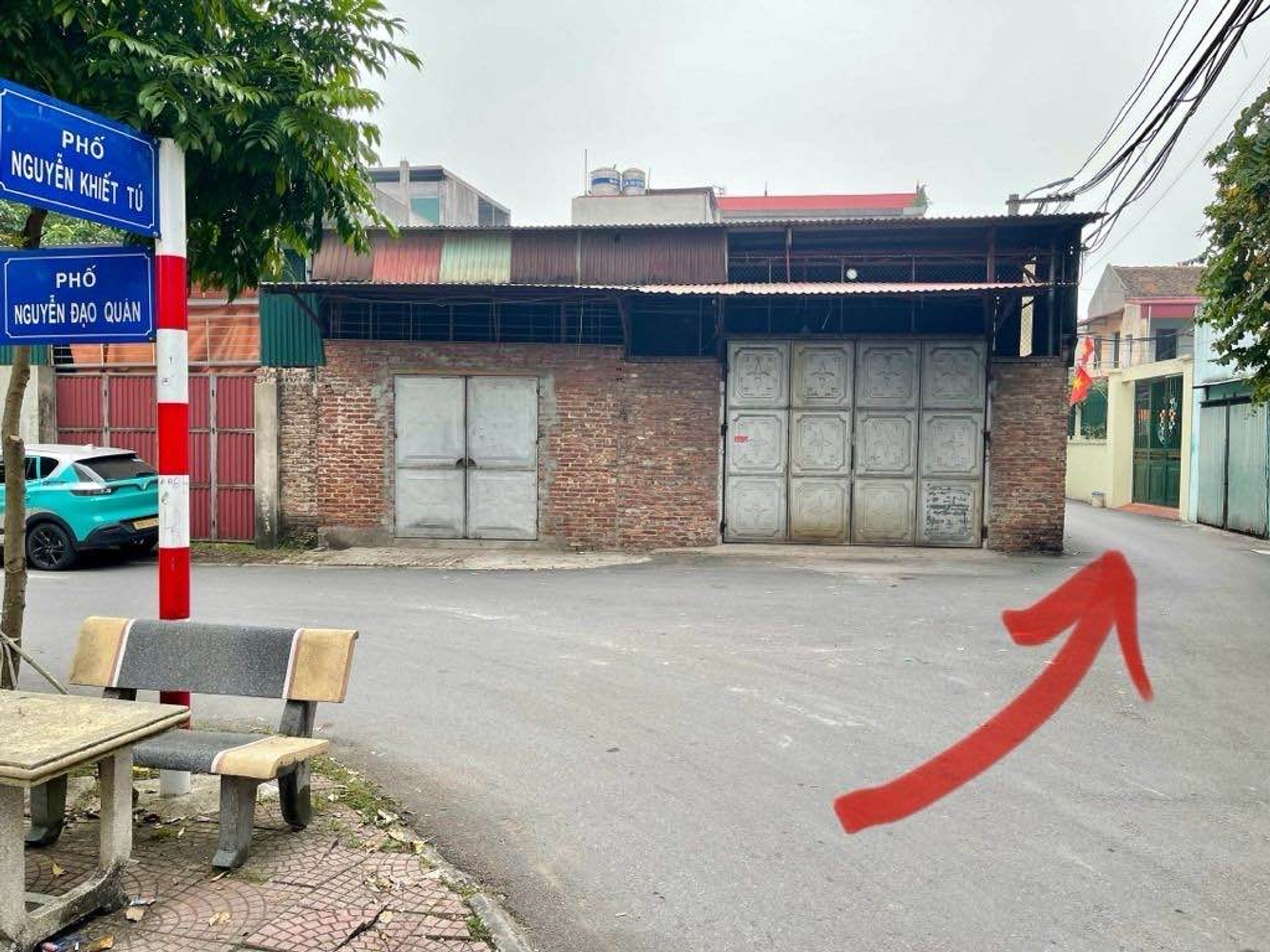 Bán nhà mặt phố xã Dương Sơn, mặt tiền 7m, ô tô tránh, gần trường đại học Y cơ sở 2