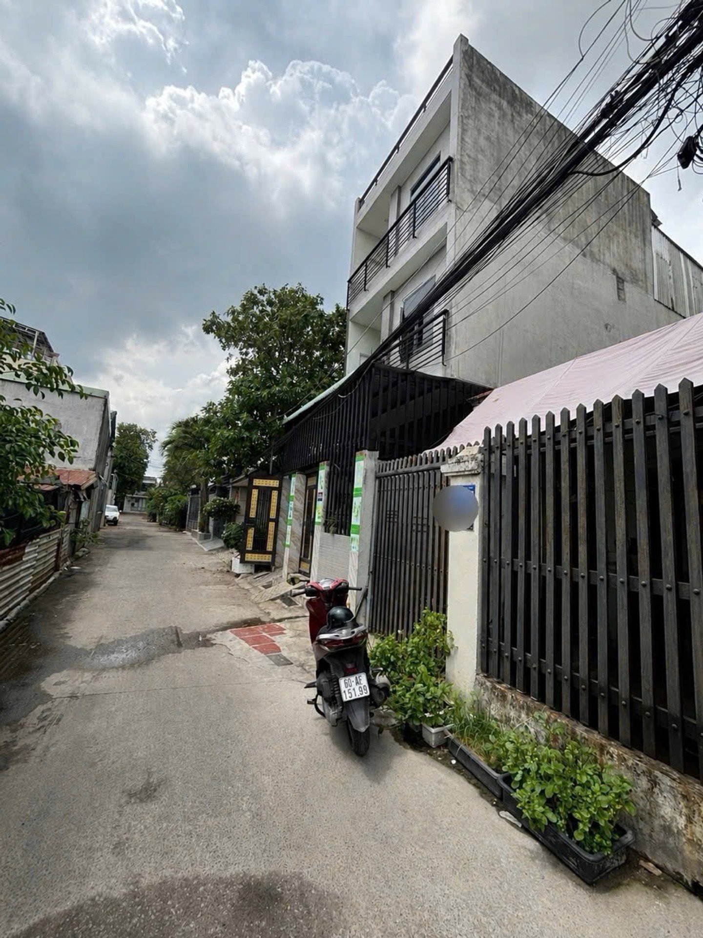 NHÀ ĐƯỜNG SỐ 8 – LINH XUÂN – 116M² – HẺM 2 XE HƠI TRÁNH NHAU
 ngang 5m vuông vức- chỉ 5.6 tỷ