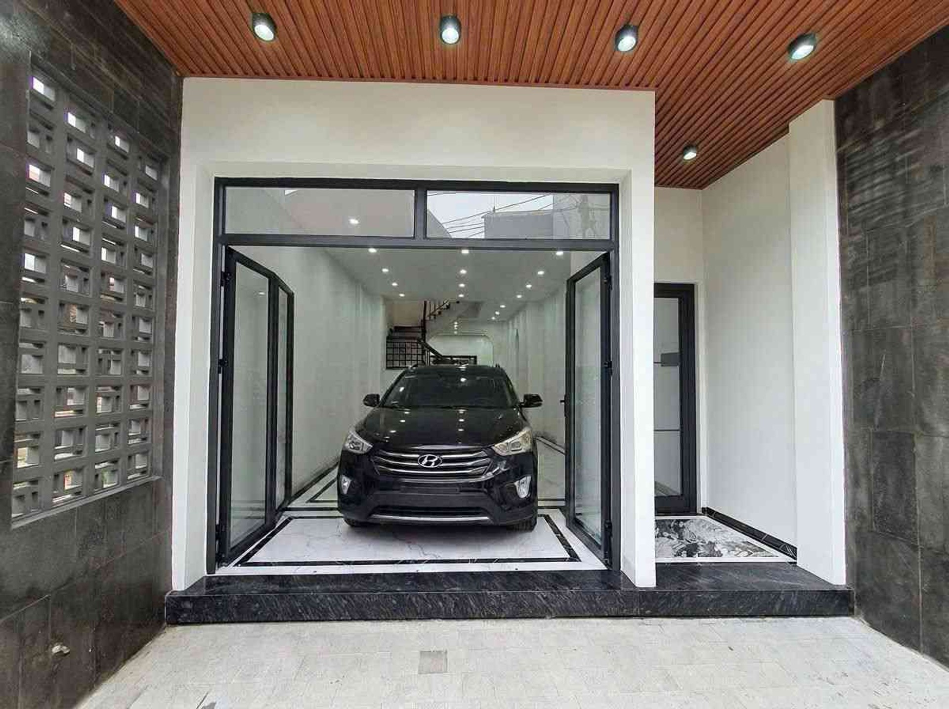 Nhà 3 tầng ô tô vào tận nhà tại Phúc Thịnh Đông Anh