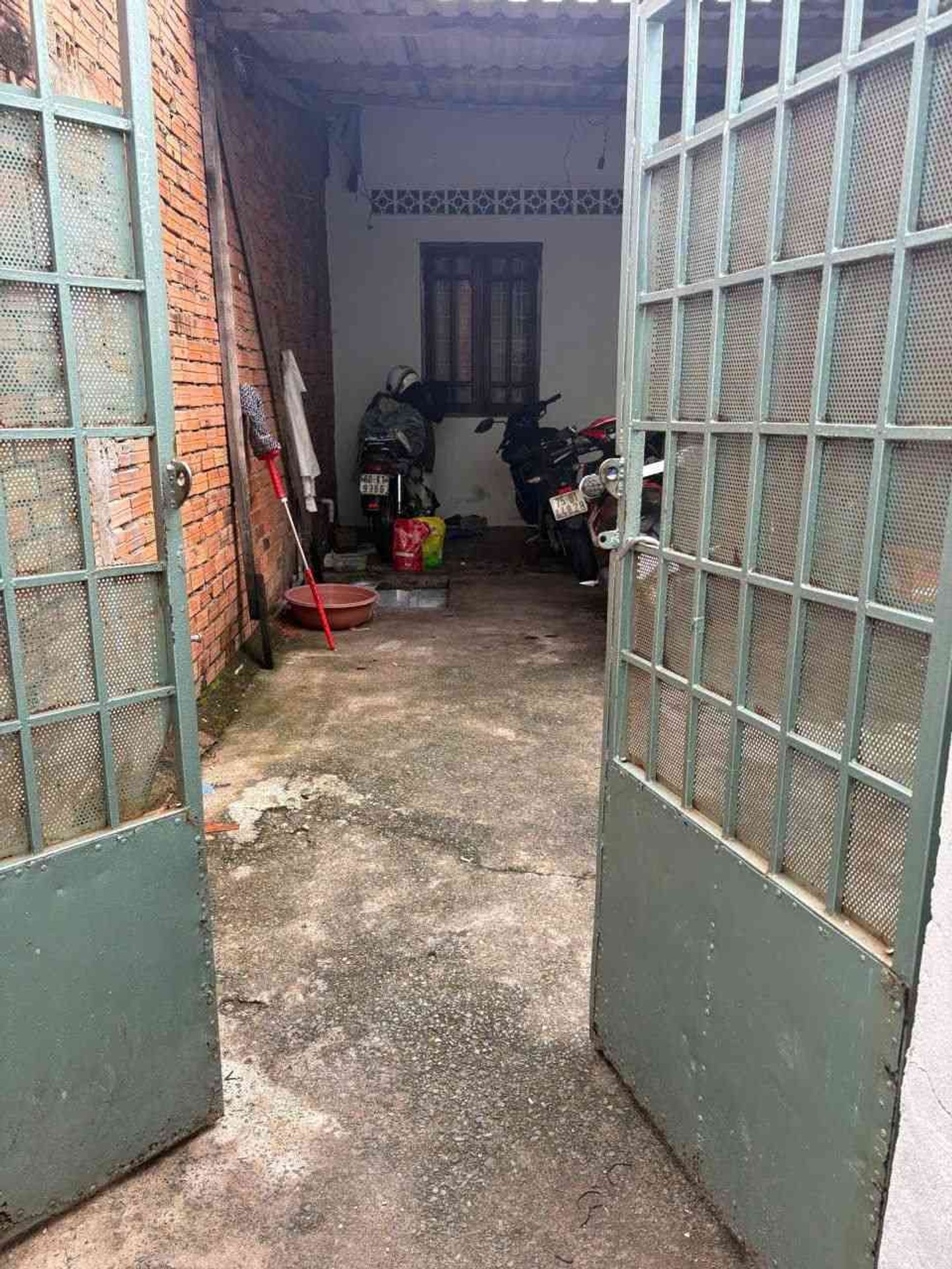 Bán nhà riêng 2 tầng hướng Đông Nam tại phường Tân Thới Hiệp, quận 12