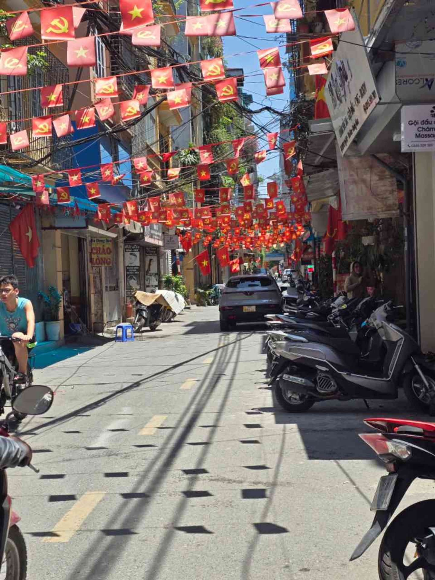 Nhà Tân Mai 4 Tầng Giá Hấp Dẫn, Ngõ Thông, Gần Hồ Đền Lừ