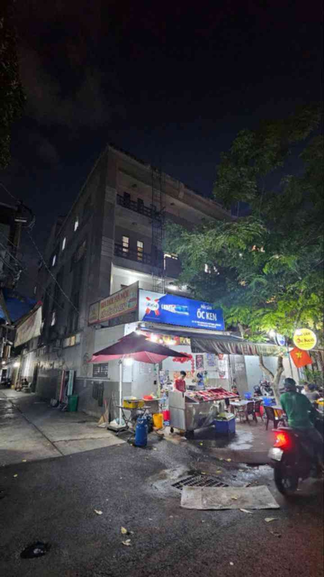Nhà mặt phố góc 2 mặt tiền rộng 81m² tại Quận Tân Phú