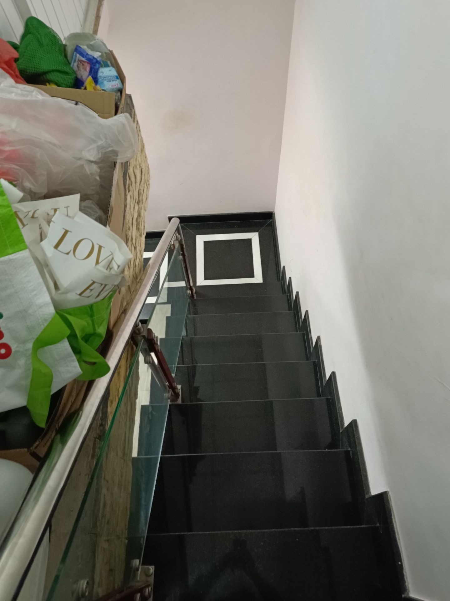 Nhà 2 tầng lô góc 3 mặt thoáng tại trung tâm Bông Sao