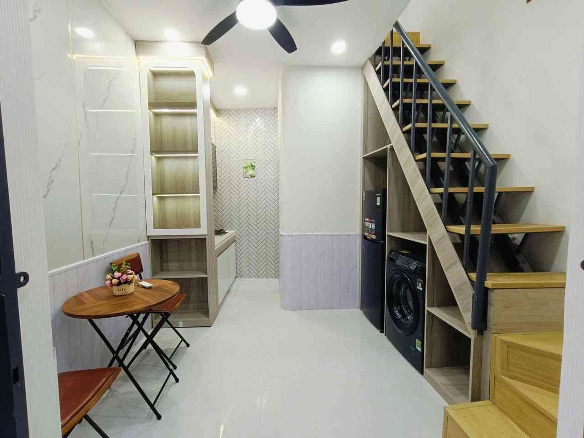 Bán nhà riêng 3 tầng diện tích 13m2 tại Quang Trung giá 1.39 tỷ, sổ vuông vức