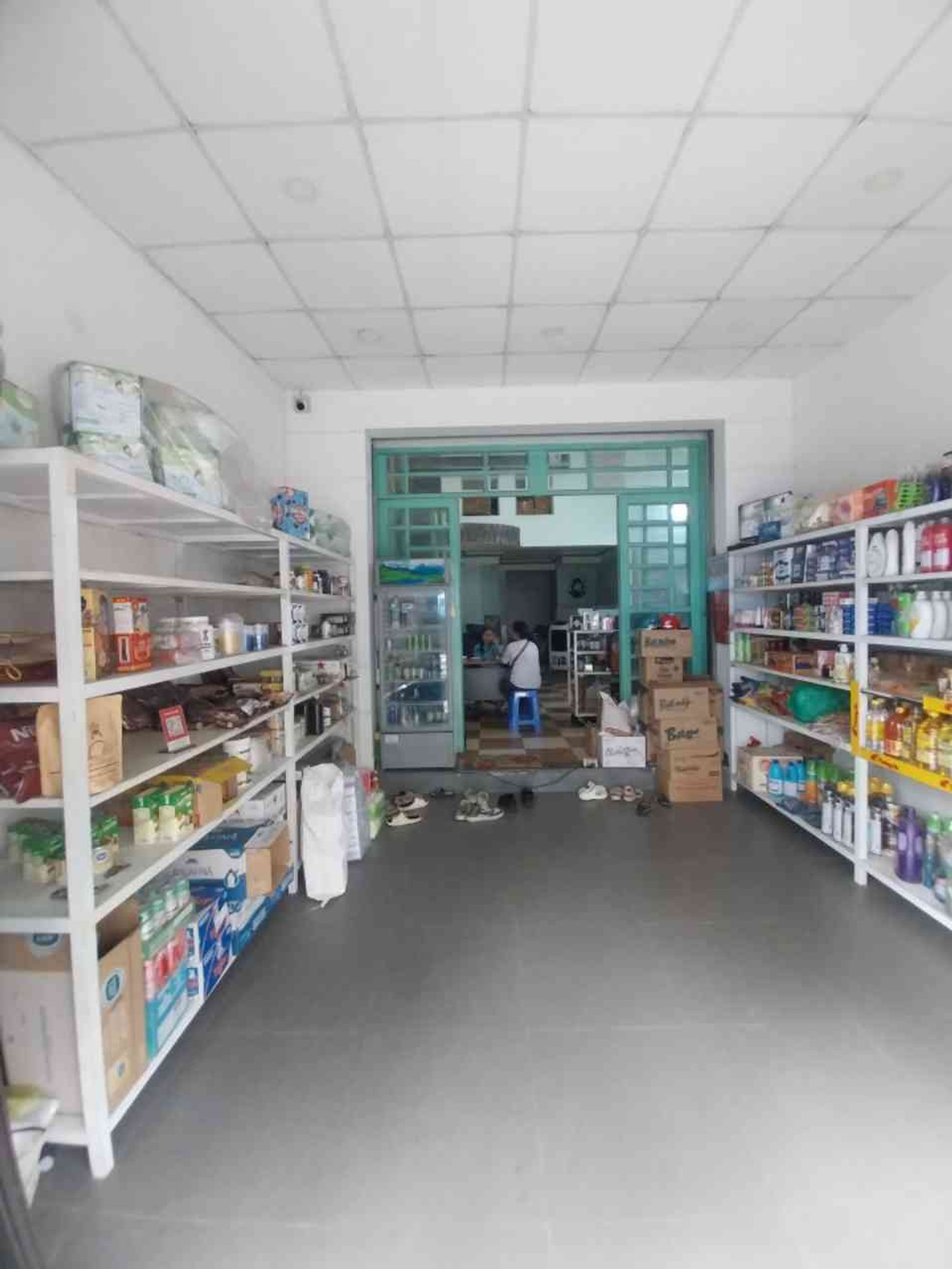 Bán nhà mặt phố 4 tầng tại Hoàng Diệu 2 gần chợ, diện tích 53m2