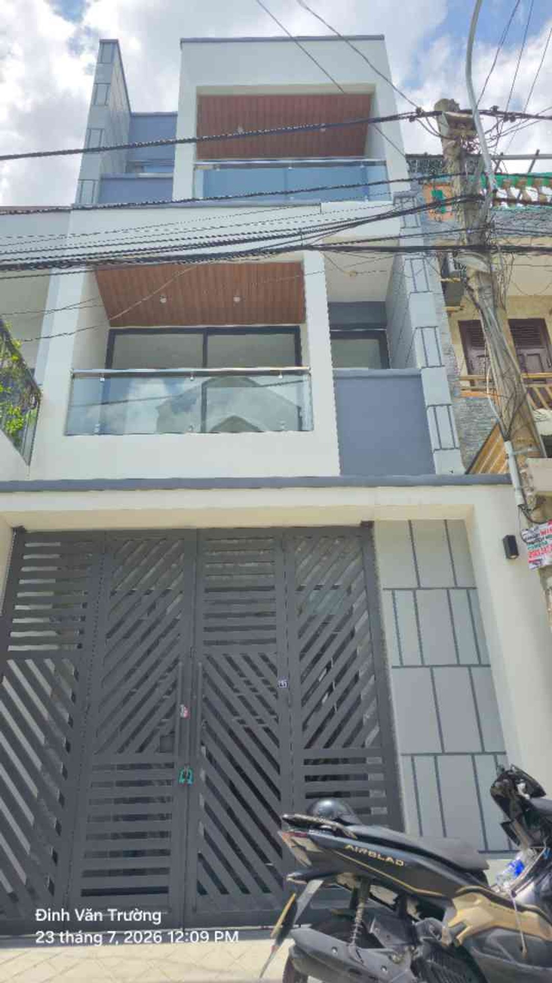 Nhà phố Long Trường giá hời, sổ sẵn giao ngay