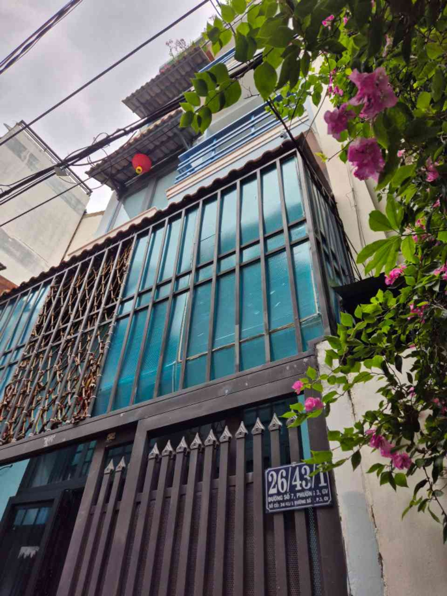 Nhà 5 tầng Gò Vấp gần Bình Thạnh, tiện nghi đầy đủ