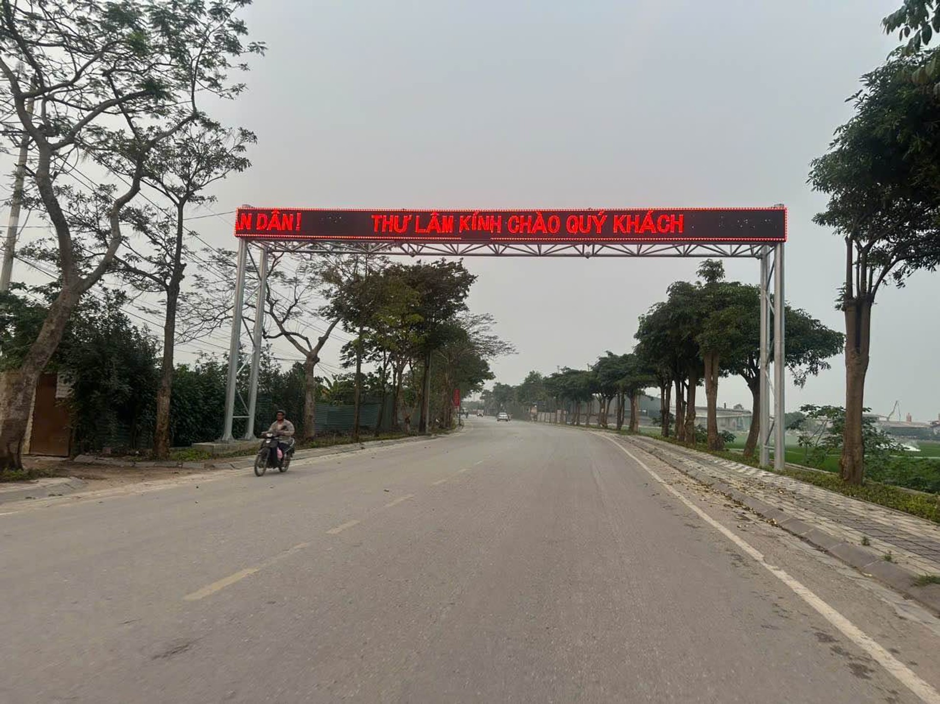 Bán đất 123m2 mặt tiền 8.3m tại Lỗ Khê, Liên Hà, giá 9.3 tỷ