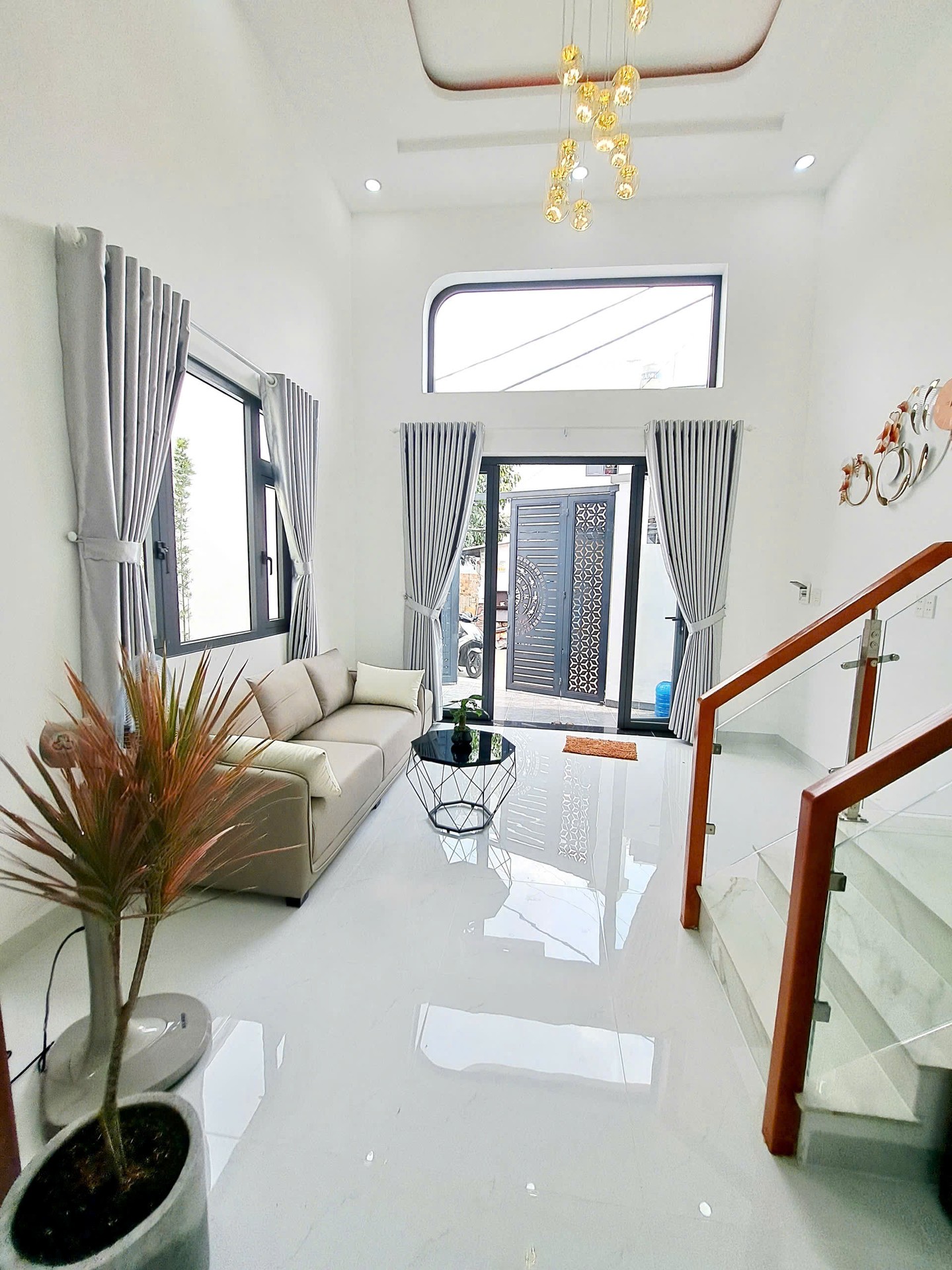 Nhà 2 tầng, 4 phòng ngủ, có nội thất, 90.5m² tại đường Nguyễn ảnh thủ, Quận 12, TP HCM