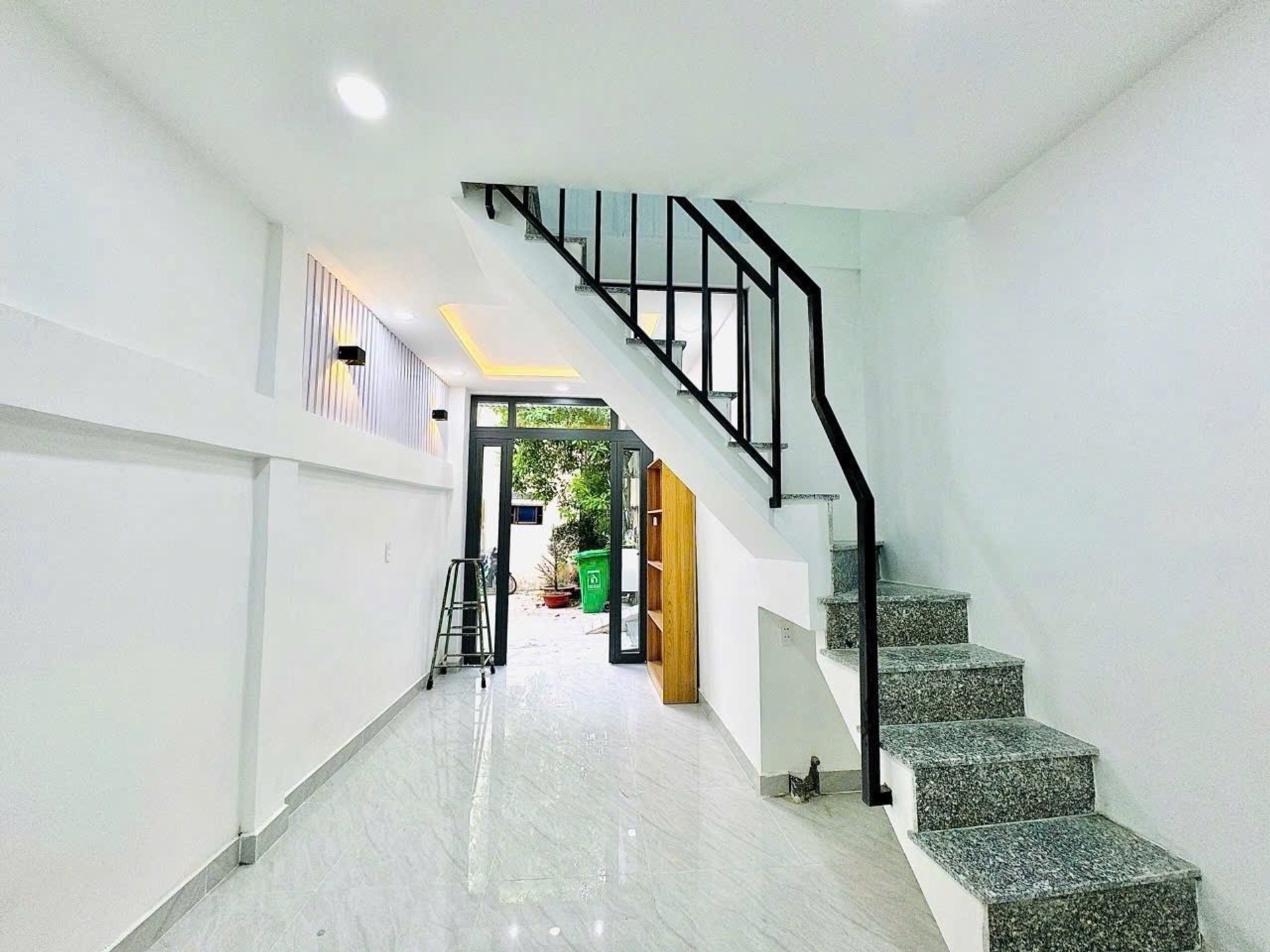 Nhà 2 tầng Q. Bình Thạnh giá 2.85 tỷ