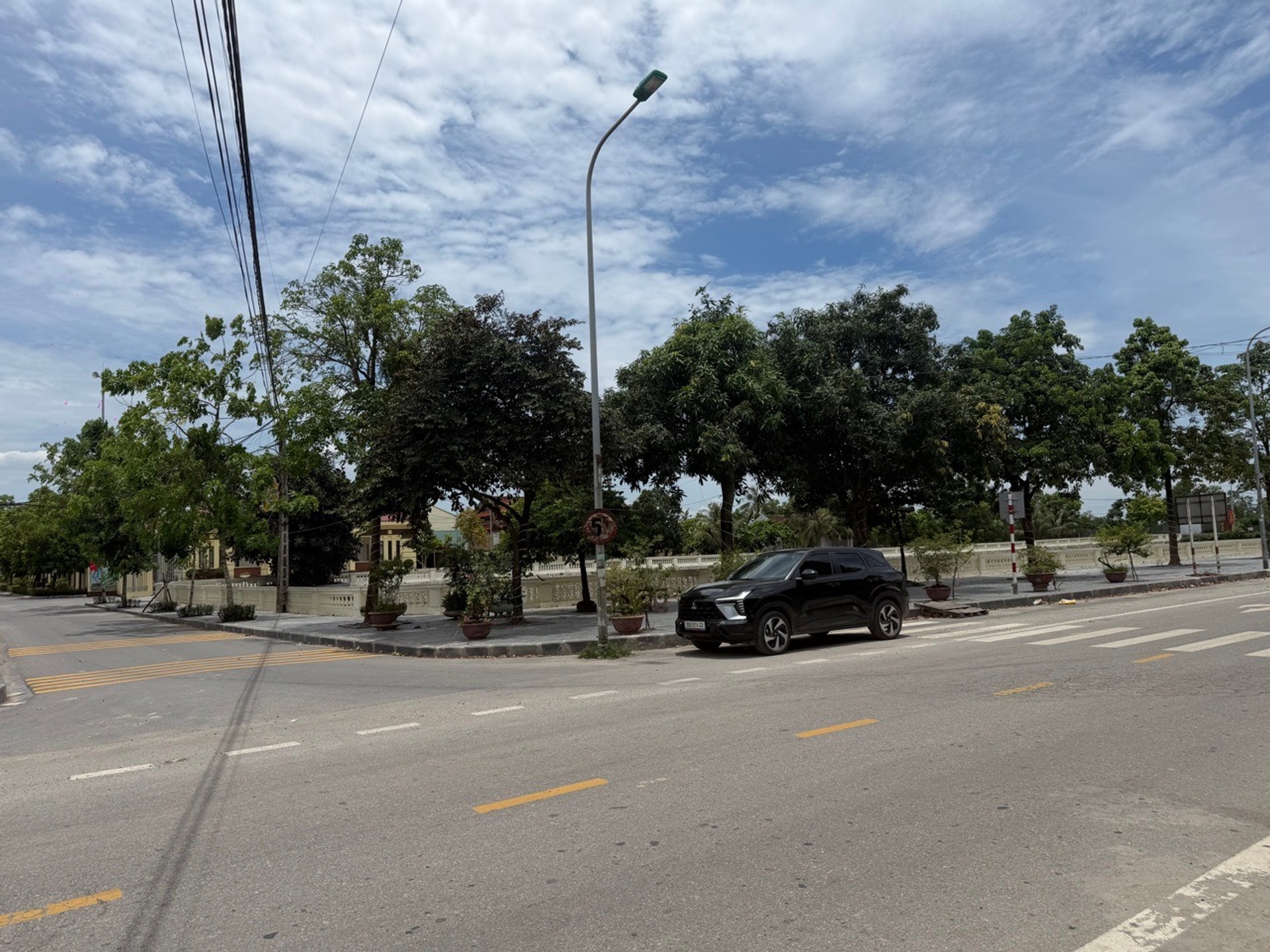 ❌ LÔ GÓC 3 MẶT TIỀN - VIEW HỒ KINH DOANH- ĐƯỜNG RỘNG 15M VỈA HÈ RỘNG- PHÙ HỢP XÂY KHÁCH SẠN BIỆT TH