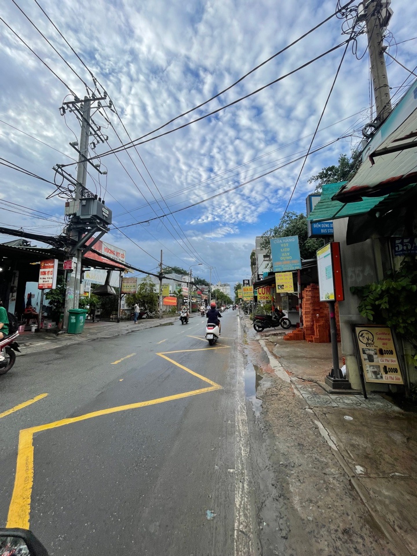 🏡 ( QUẬN 7 ) MẶT TIỀN MAI VĂN VĨNH -SÁT NGUYỄN THỊ THẬP

👉 GIÁ CHỈ 13,9 TỶ

📐 4,3m x 15m