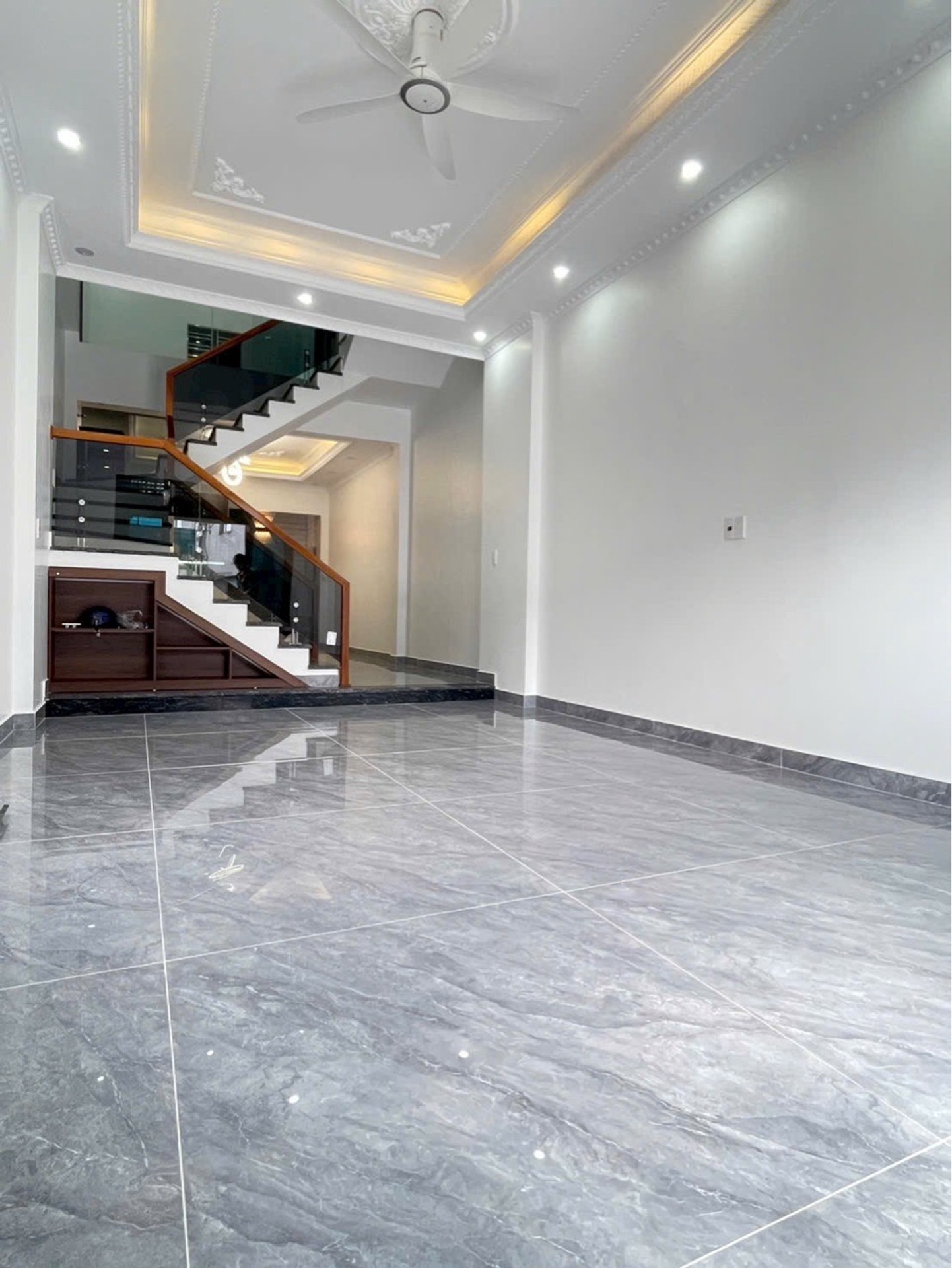 Nhà mặt phố Đồng Lập 4 tầng giá tốt, cơ hội hiếm có cho gia đình và đầu tư