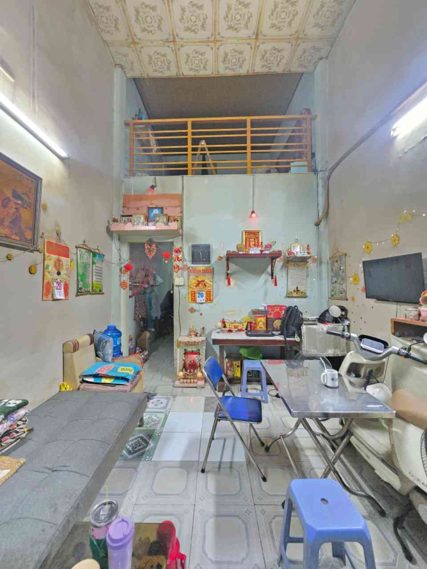 Nhà Tê.n Lử.a, Bình Tân 1 trệt 1 lầu 3 phòng ngủ hẻm xe hơi