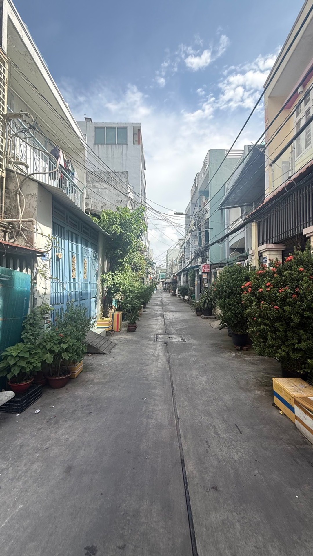 Nhà mới, ở được ngay, gần chợ Bình Trị Đông, hxh thông