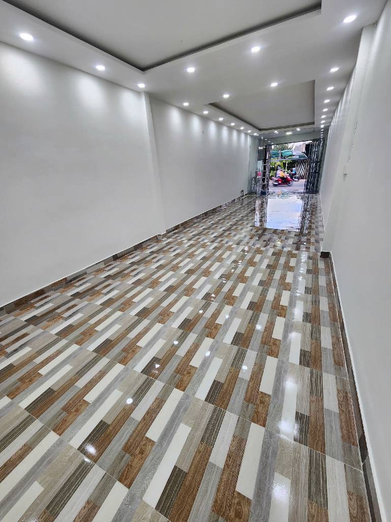 Bán nhà mặt tiền QL50, ngang 4,1m x 40m, 2 Tầng, sổ riêng, nhỉnh 8 tỷ TL