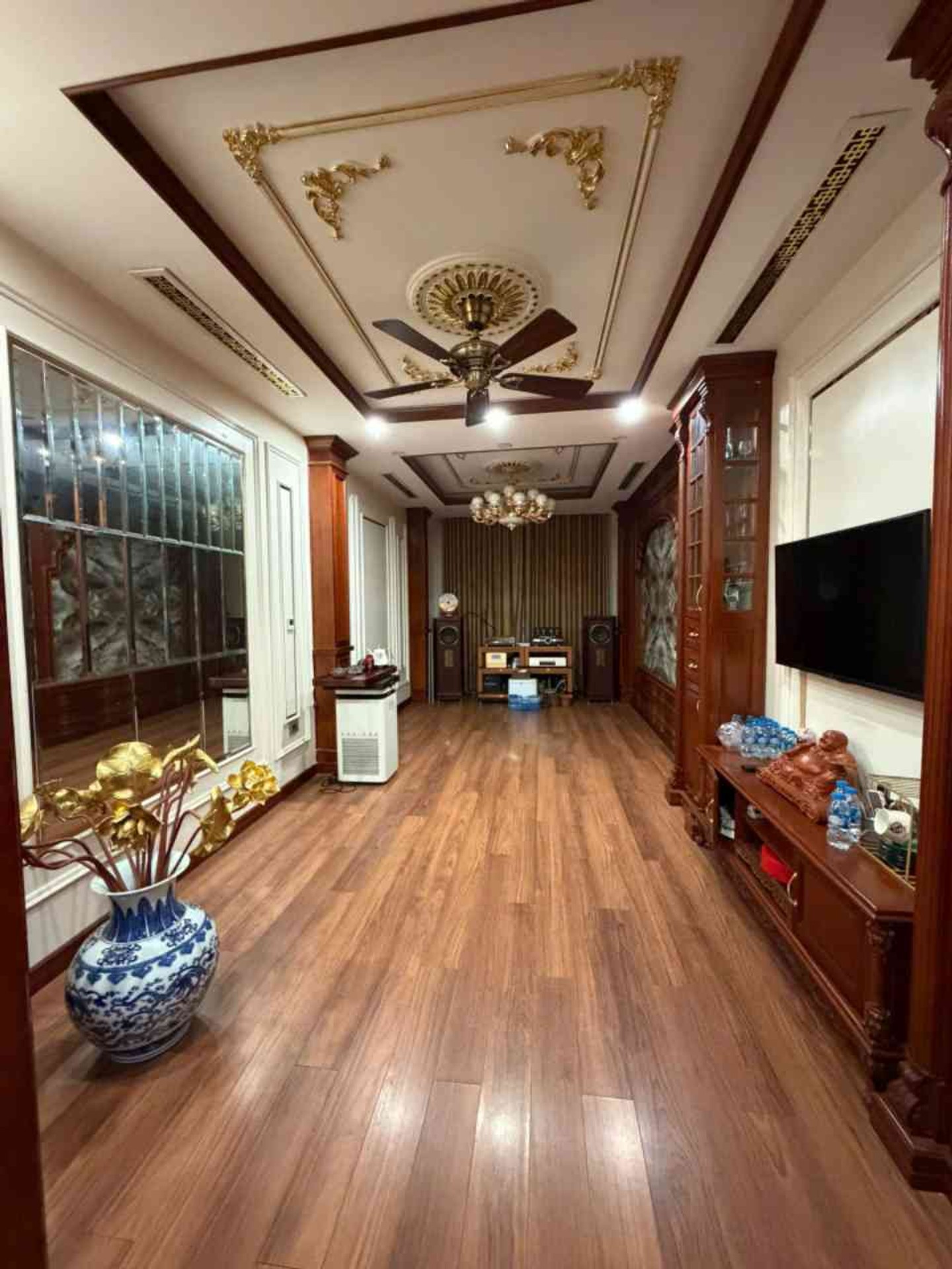Nhà 6 tầng mặt phố Khâm Thiên trung tâm Đống Đa, kinh doanh thuận tiện