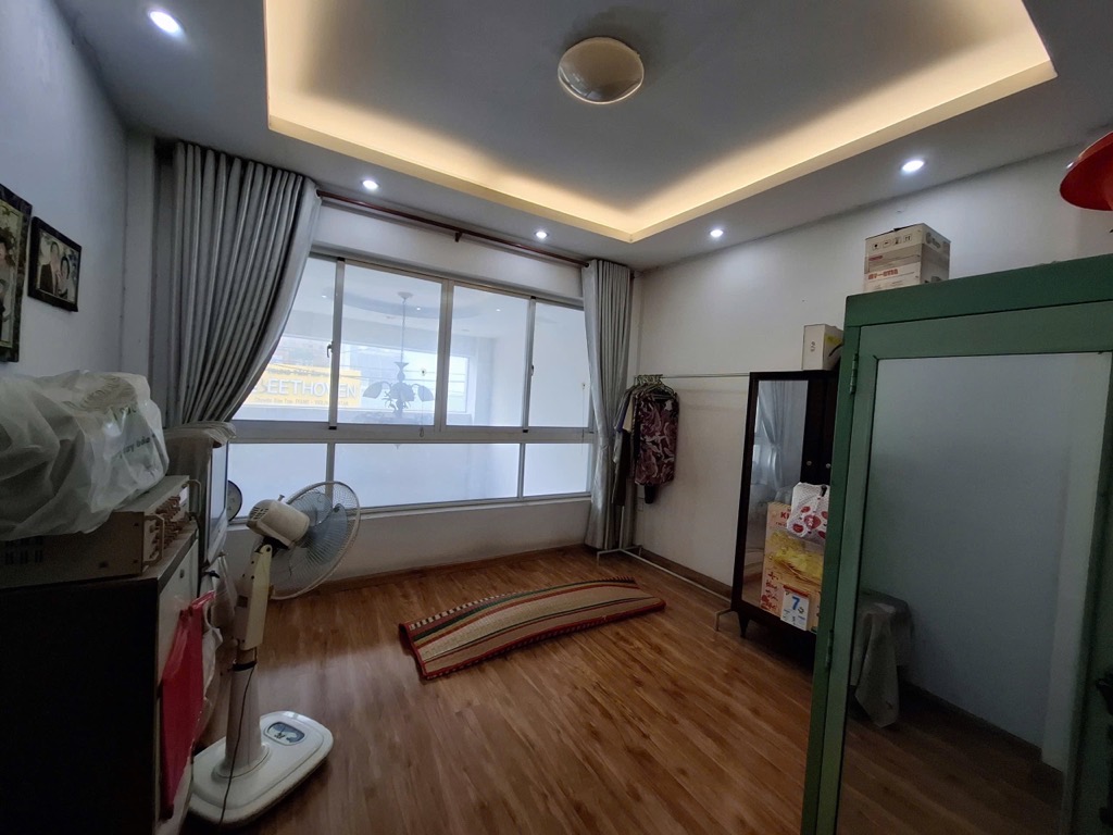Bán nhà mặt phố trung tâm Tân Phú, 55m2, mặt tiền 3.9m, kinh doanh đa ngành