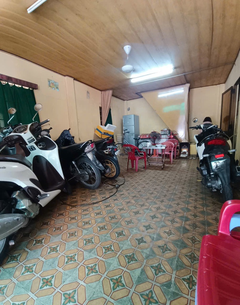 Bán nhà lô góc 3 mặt hẻm Quận 10, diện tích 52m2, giá 13.9 tỷ