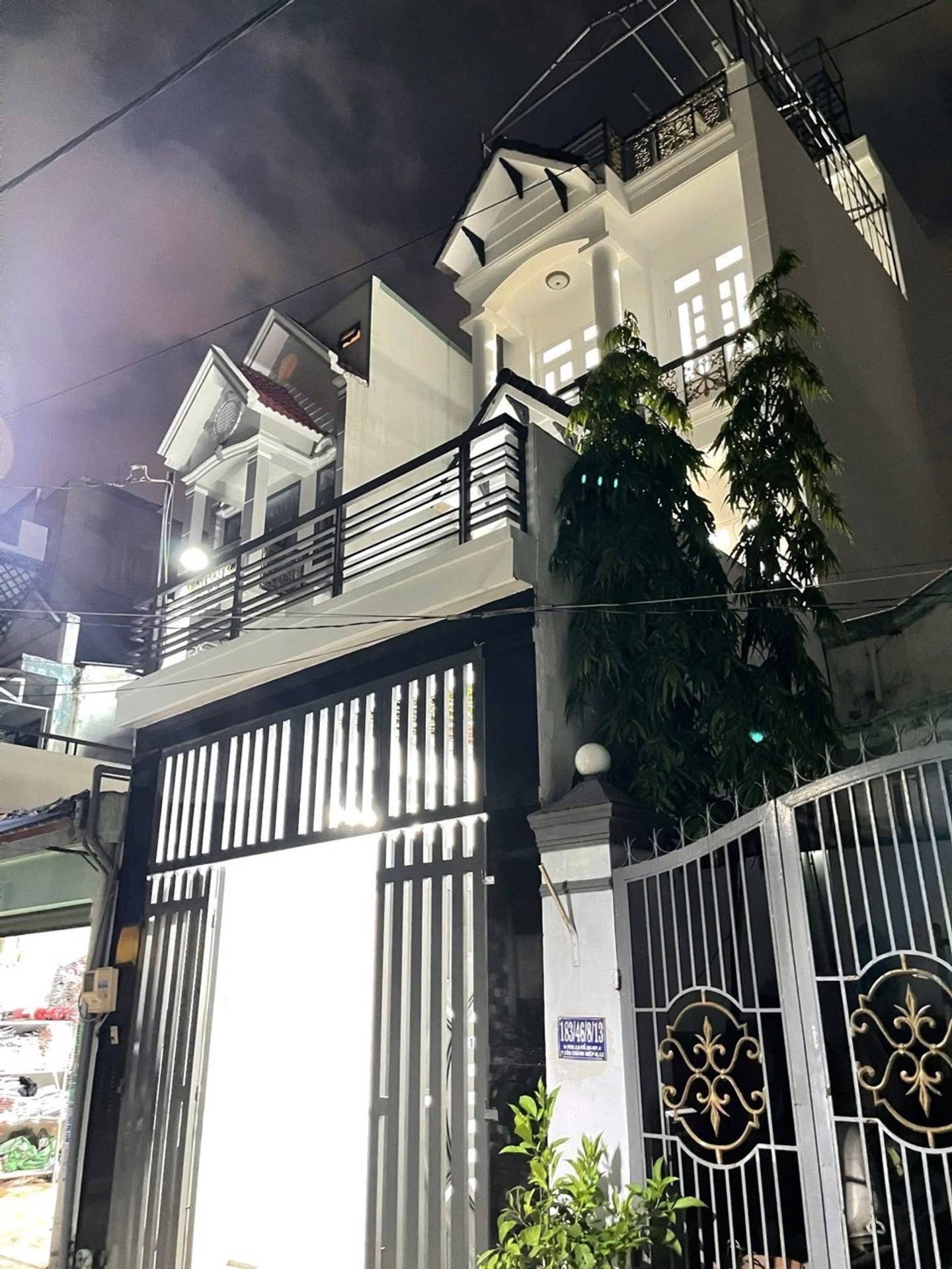 Bán nhà 4 tầng 4 phòng ngủ hẻm ô tô Huỳnh Thị Hai, Trung Mỹ Tây