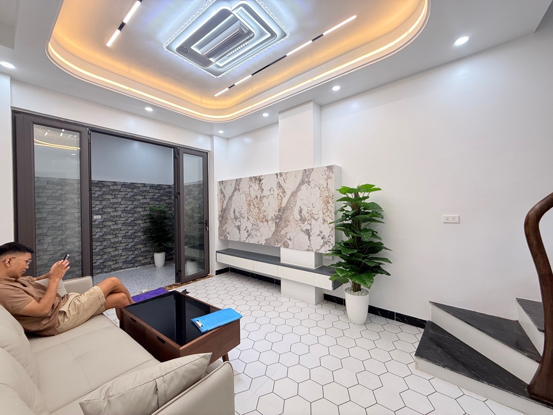 SIÊU PHẨM HÀO NAM - TT ĐỐNG ĐA - 6 TẦNG THANG MÁY - FULL NỘI THẤT - VỀ Ở NGAY - NGÕ RỘNG THOÁNG