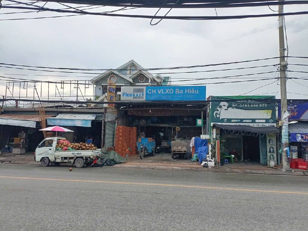 Nhà mặt tiền rộng, dịp đầu tư đỉnh tại Bình Chánh