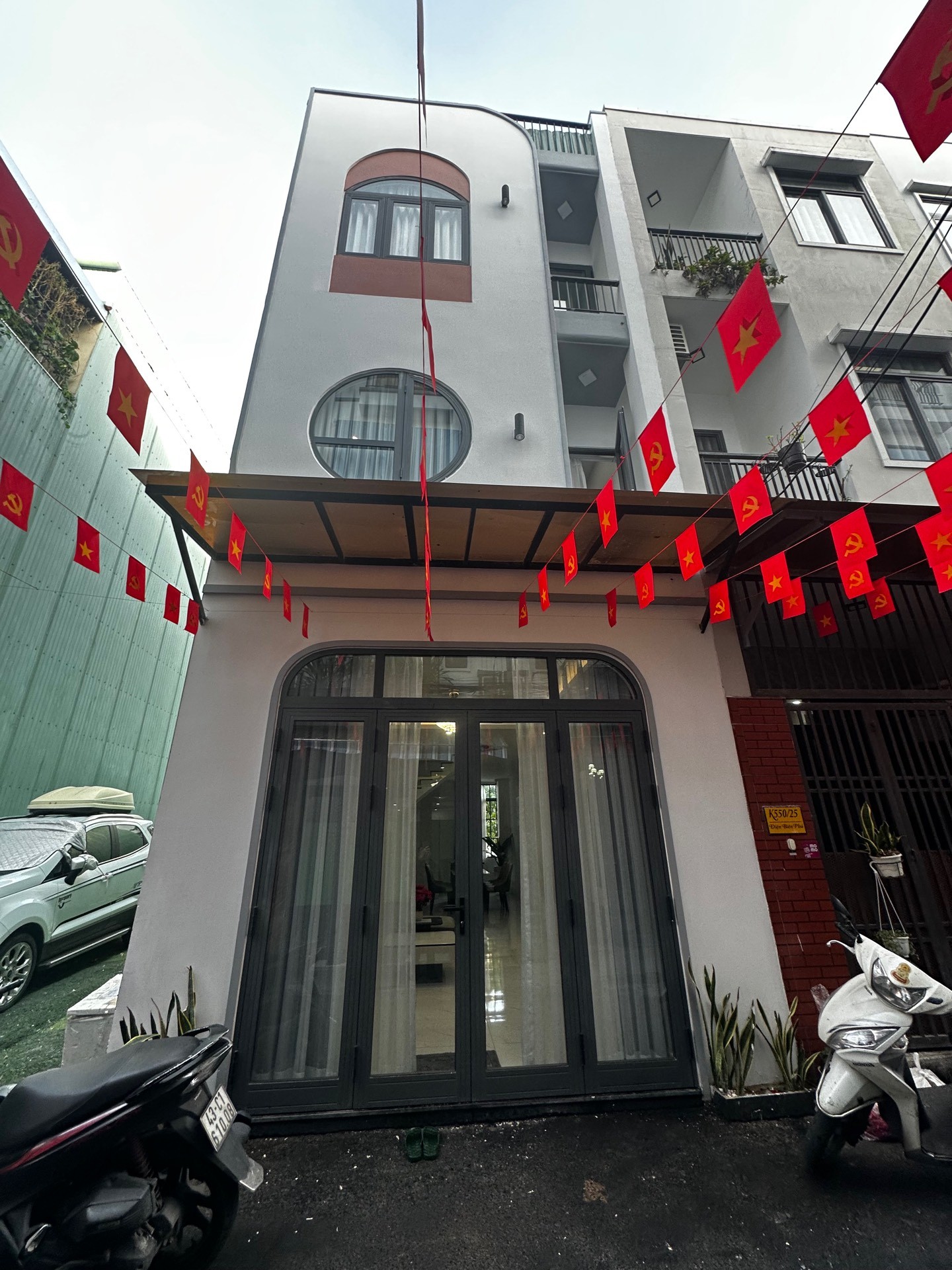 Bán nhà riêng 3 tầng diện tích 53m2 tại trung tâm Thanh Khê, hướng Đông Nam lh 0962273945