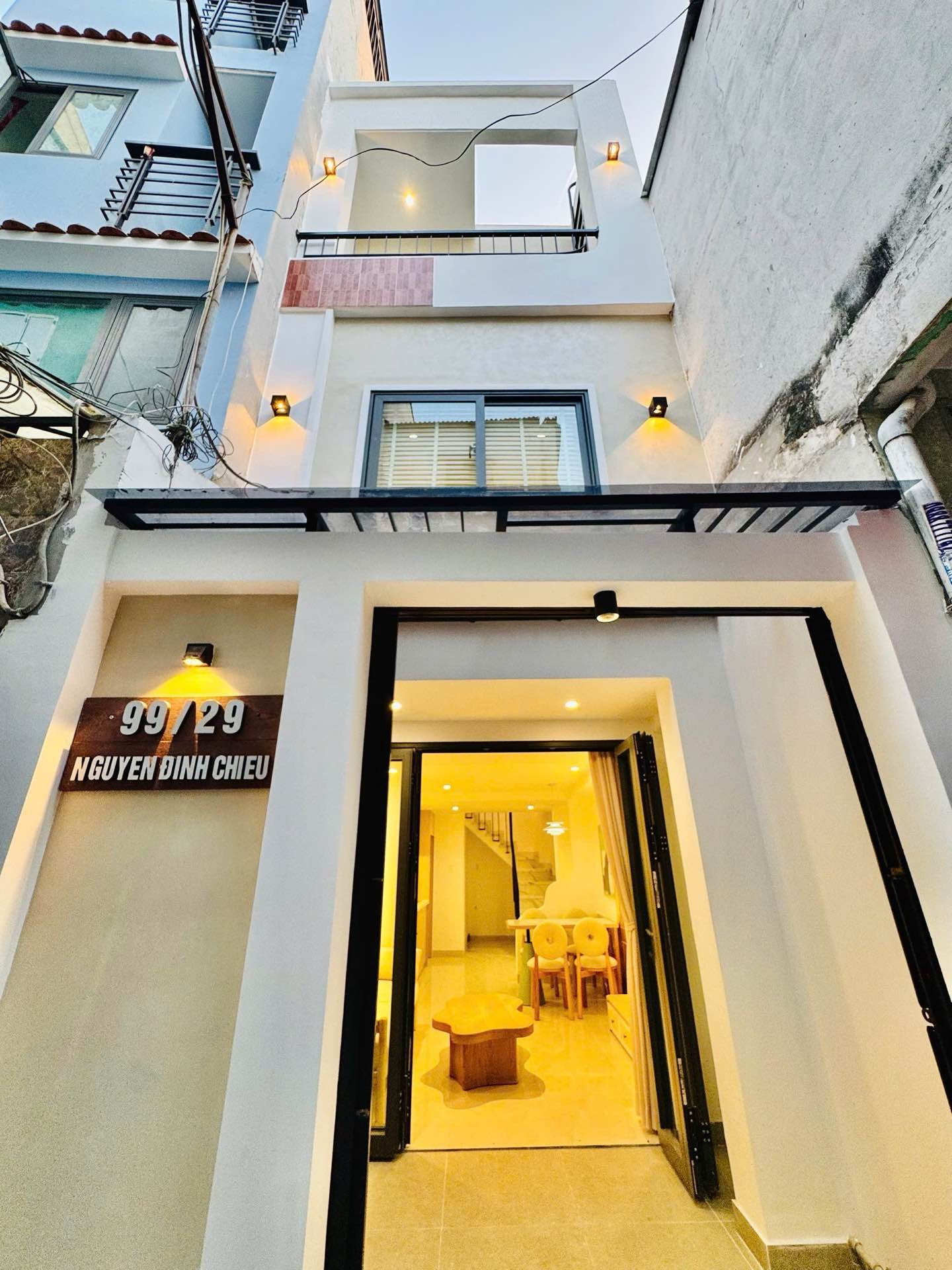 Nhà Phú Nhuận Chuẩn Đẹp, Hiện Đại, Giá Tốt
