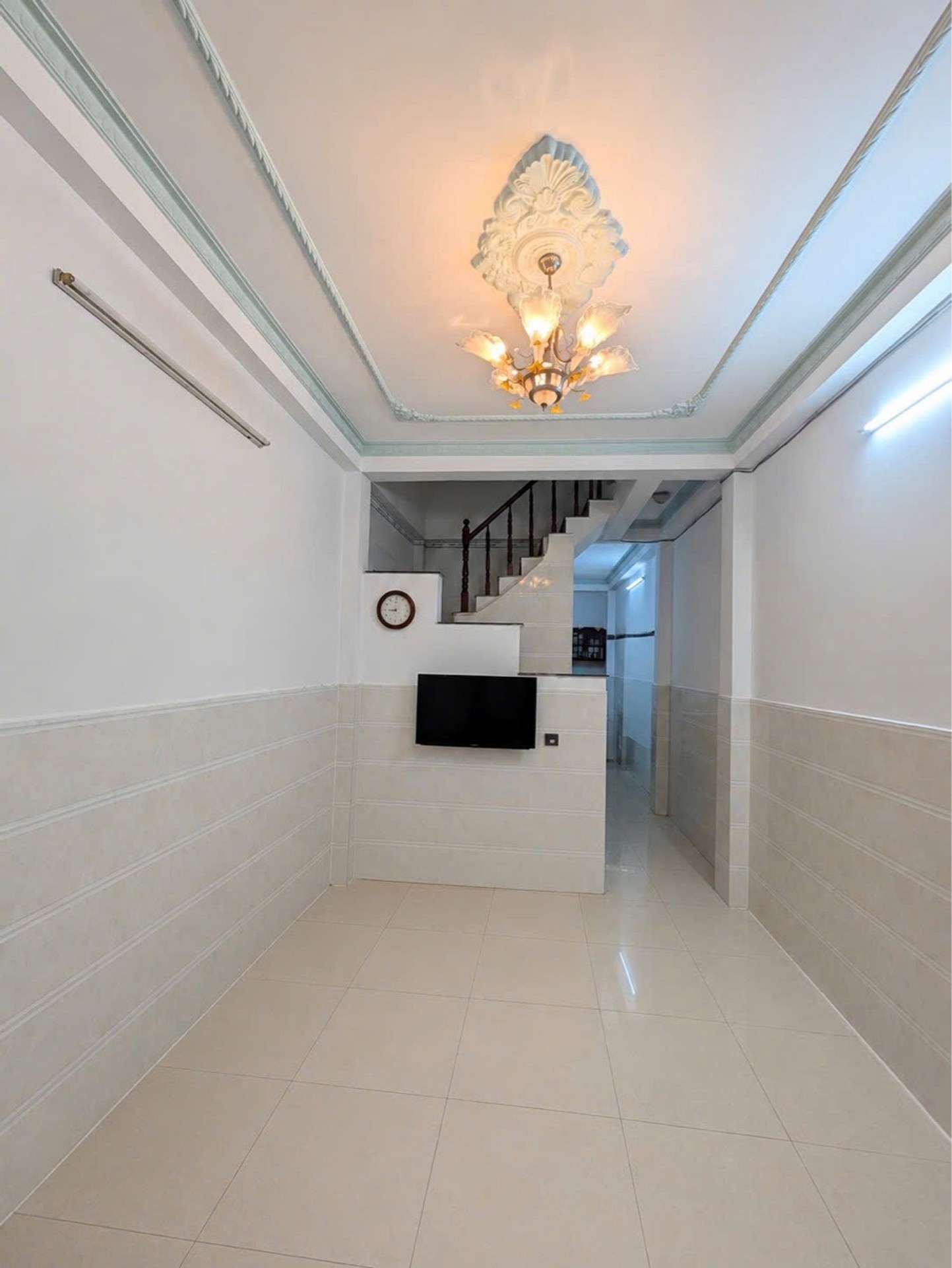 Bán nhà 3 tầng 44m2 tại quận 7, giảm giá 300 triệu
