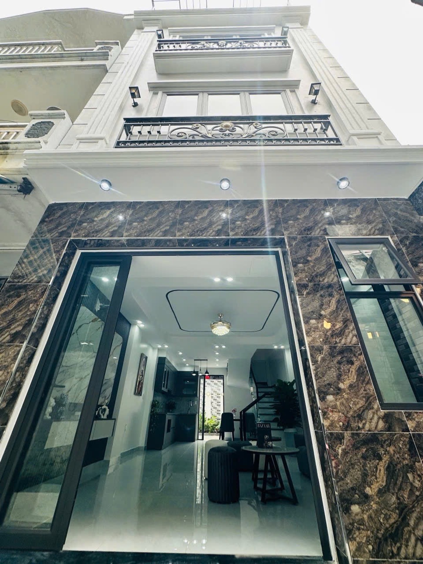 BÁN NHÀ XÂY MỚI PHỐ TÔN ĐỨC THẮNG – FULL NỘI THẤT