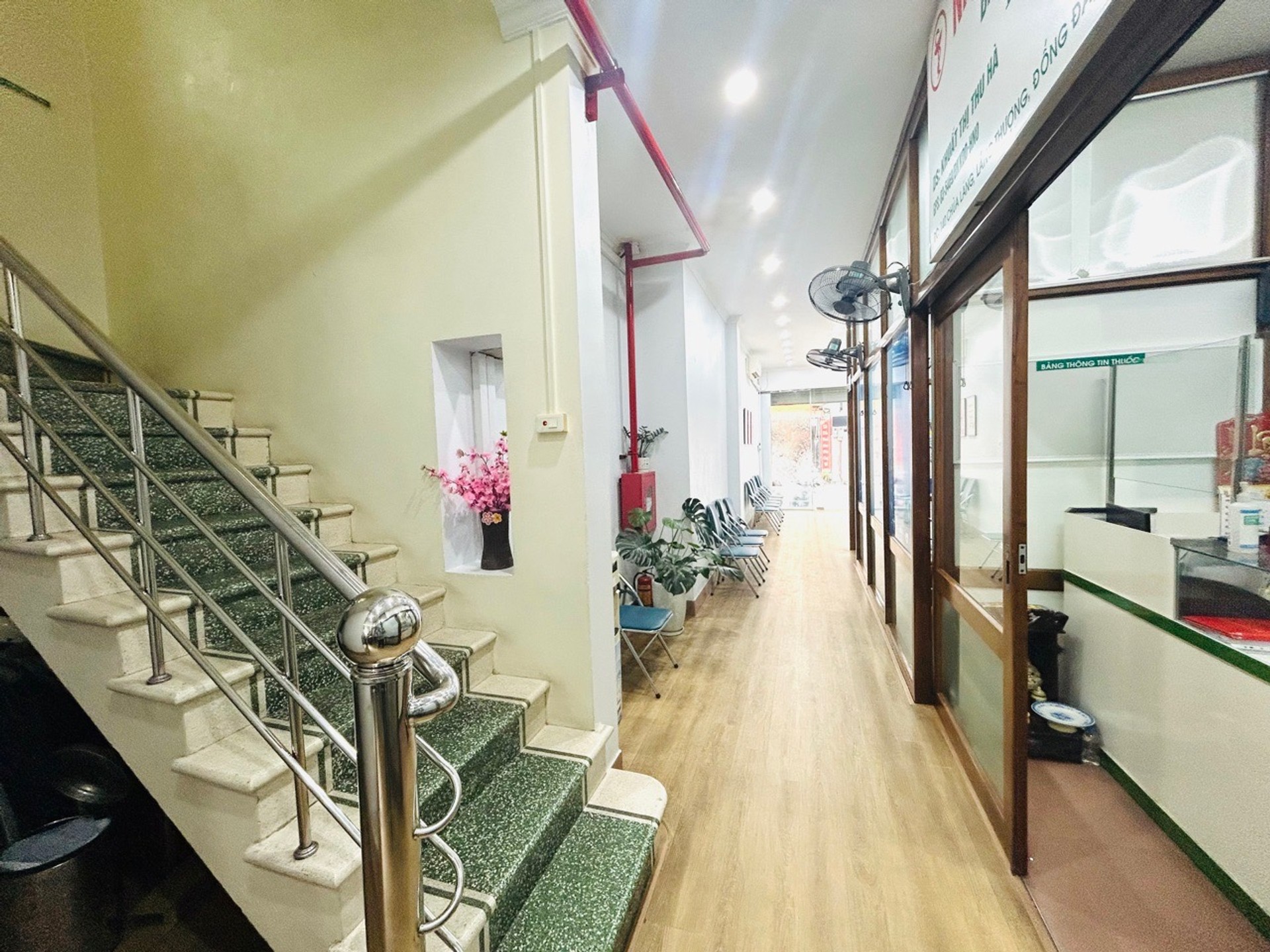 Nhà mặt phố kinh doanh 8 tầng, diện tích 101m², vị trí thuận tiện tại quận Đống Đa