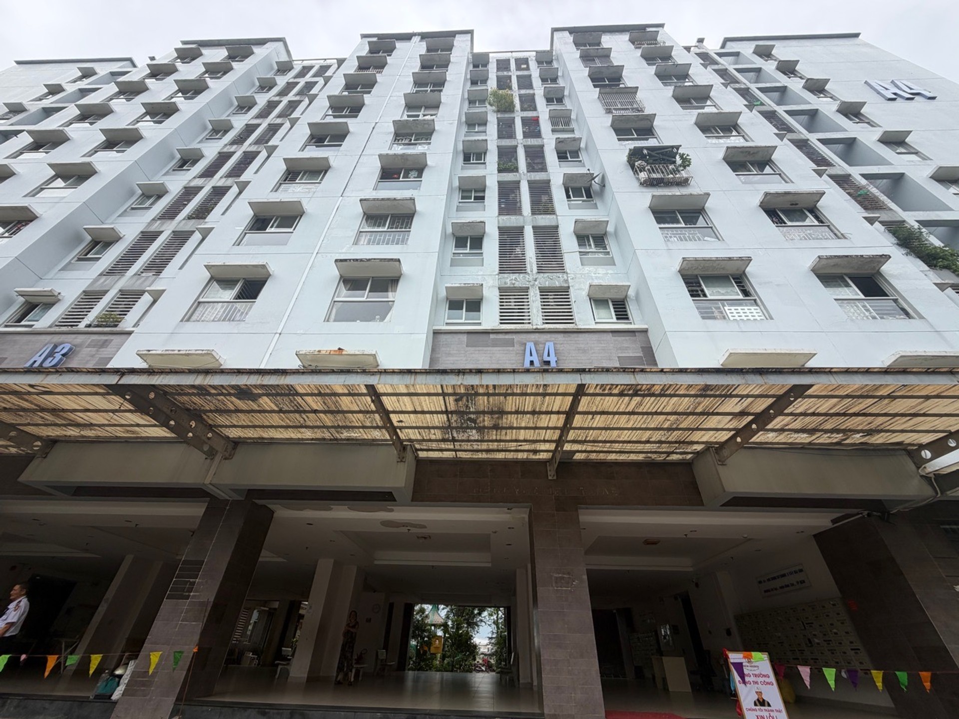 Bán căn hộ 48m2 tại Bình Tân, sổ hồng riêng. 2.25 tỷ thương lượng
Ngay P. An Lạc, gần Hồ Học Lãm