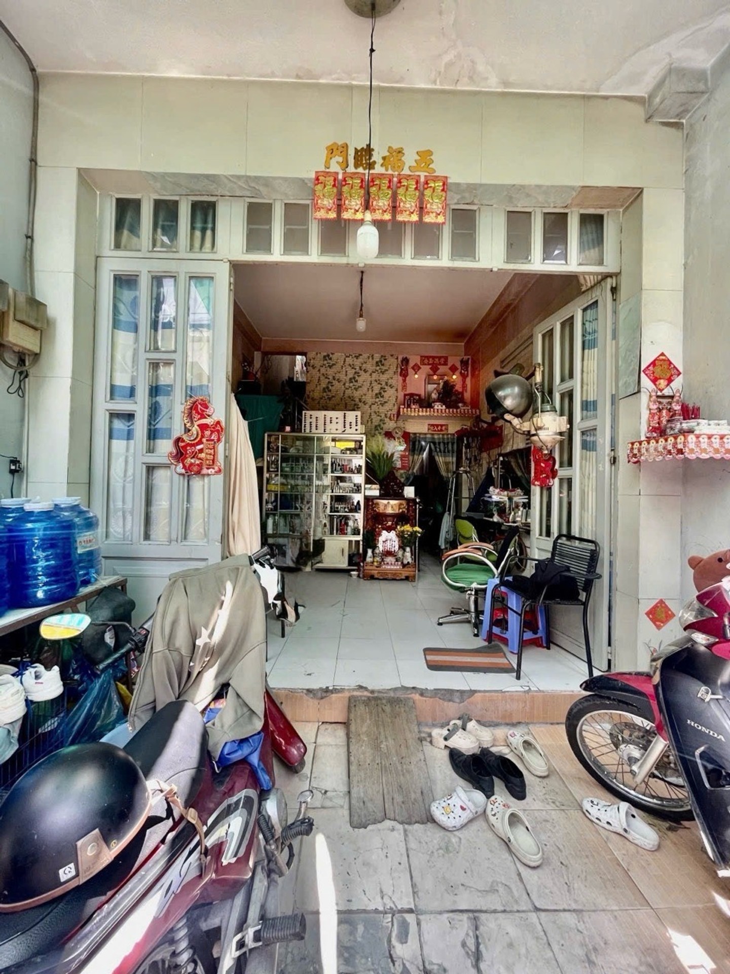 Bán nhà riêng 2 tầng diện tích 109m2, gần ngã tư 4 xã, giá 8.2 tỷ