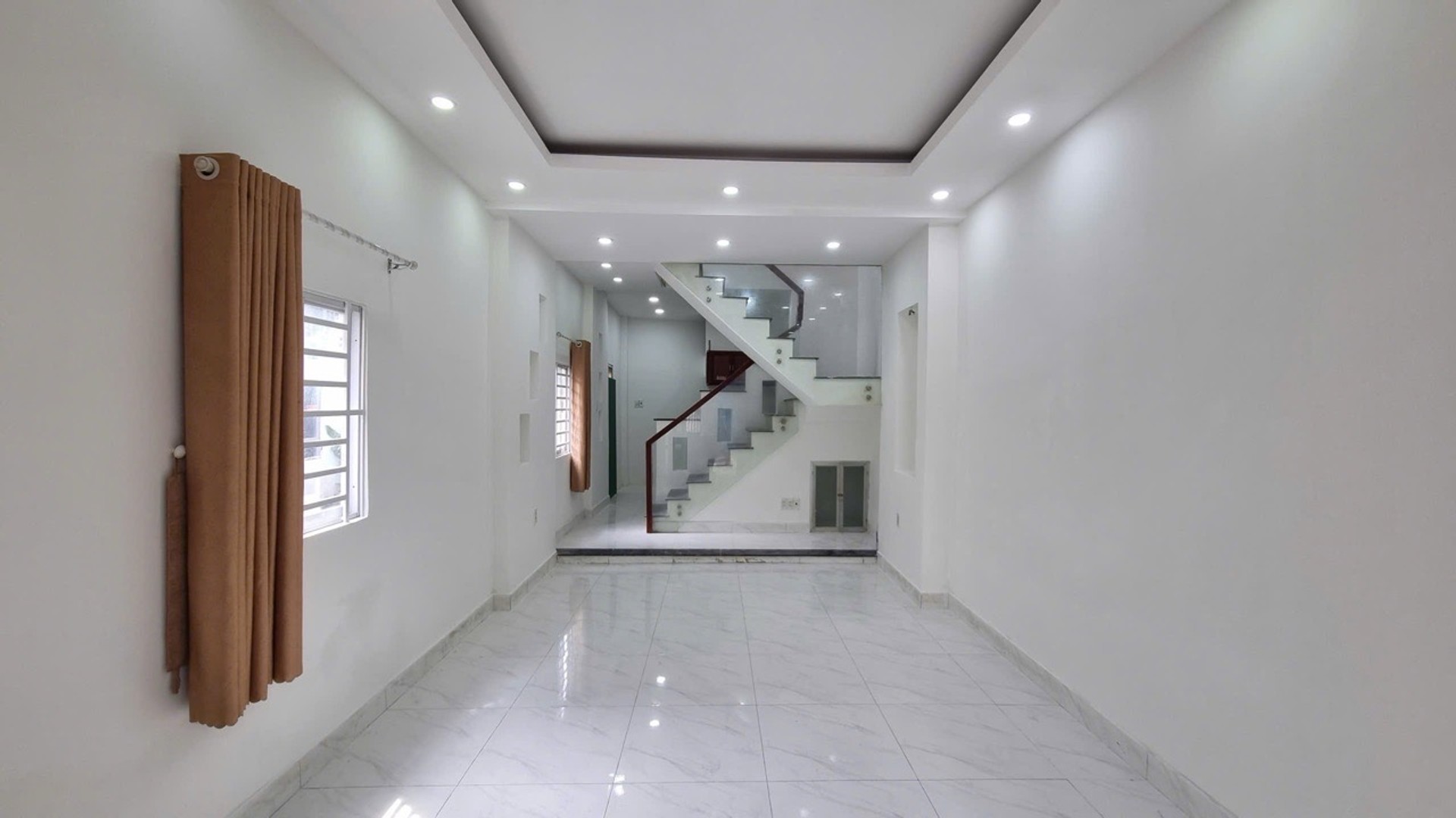 🔥 NHÀ MỚI 2 TẦNG • QUANG TRUNG • 42M² • CHỈ 4.x TỶ
🏡 Diện tích 42m², ngang 3,6m dài 11,7m,