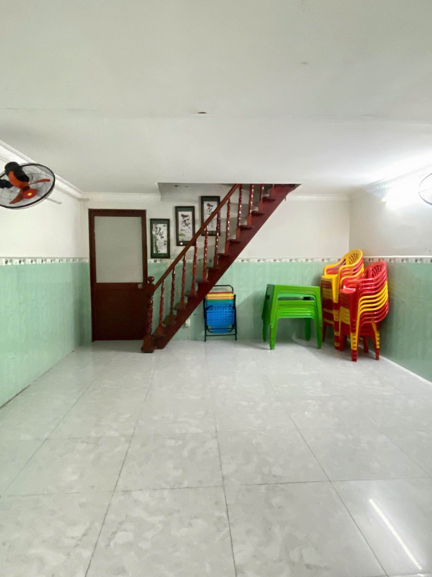 Rẻ nhất khu vực - 89m2 cho một căn nhà trệt - lầu, hẻm xe hơi gần AEON Tân Phú