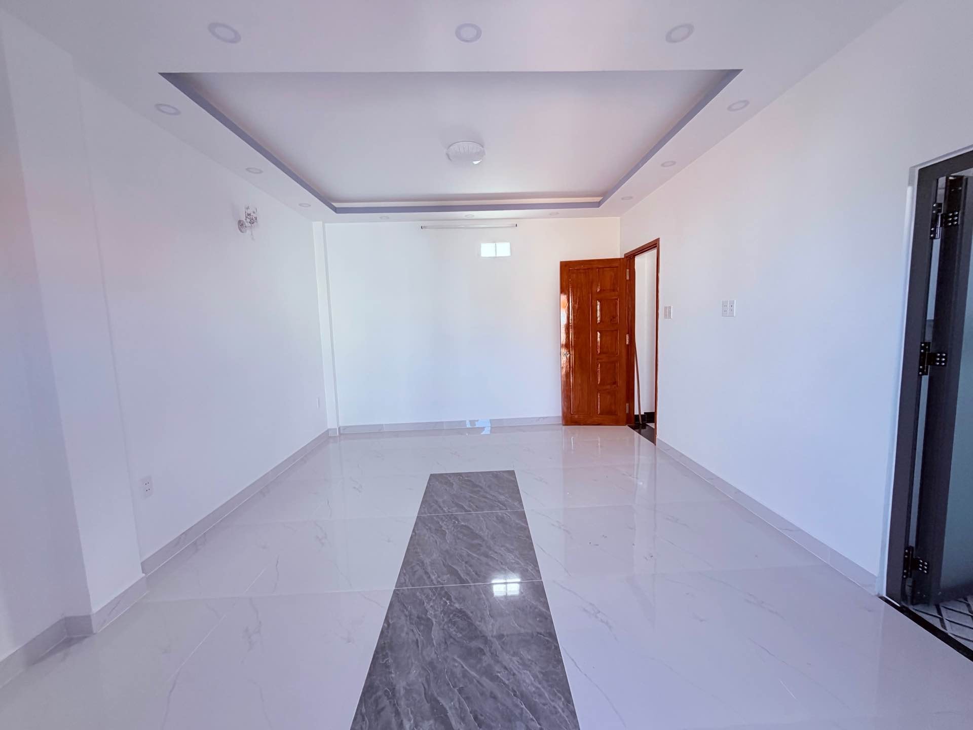 Bán nhà 5 tầng diện tích 37m2 tại Phú Nhuận giá dưới 10 tỷ