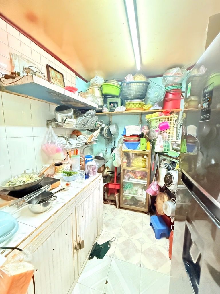 Bán nhà 2 tầng mặt tiền rộng tại phường 10 Phú Nhuận, giá 3.3 tỷ