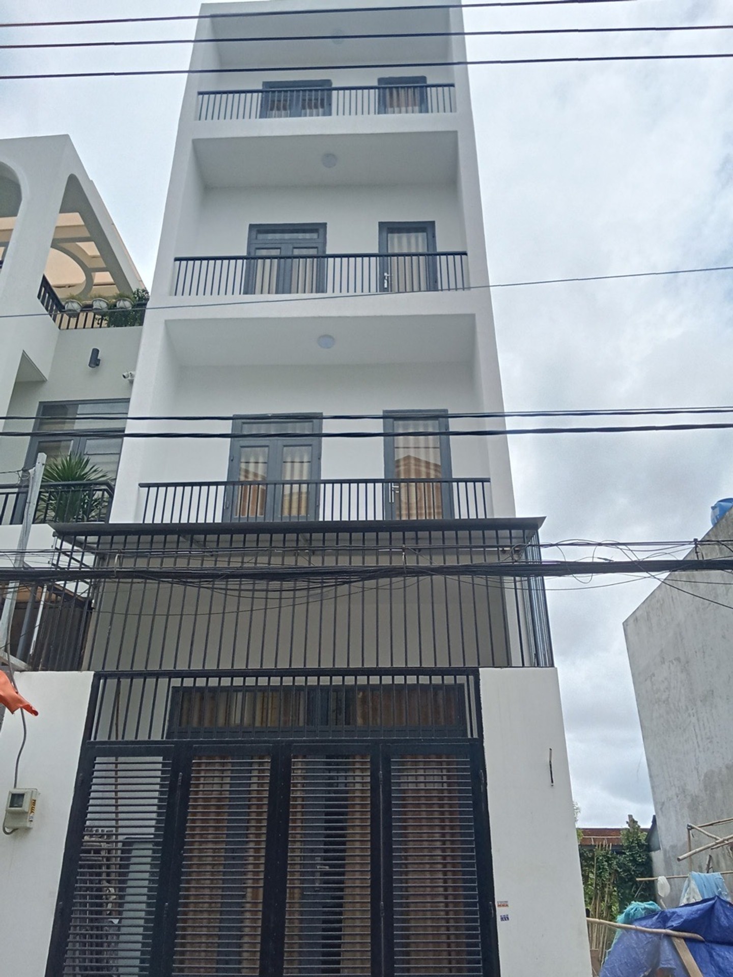 Cơ hội vàng sở hữu nhà 4 tầng mới xây ngay Hương Lộ 2 với giá sốc