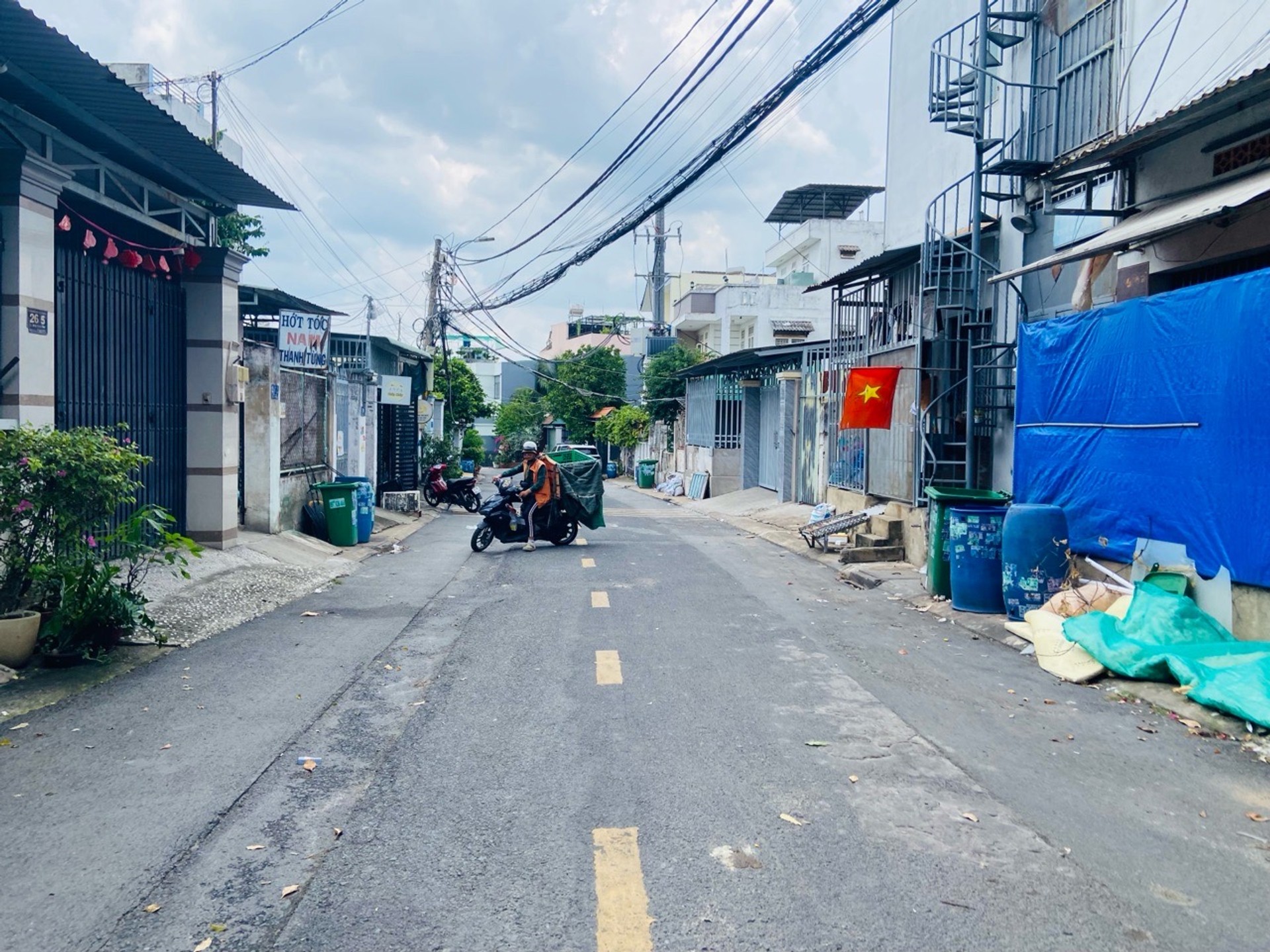 Bán nhà riêng 72m² mặt tiền 4.5m tại Làng Tăng Phú, Quận 9, pháp lý sổ đỏ hoàn chỉnh