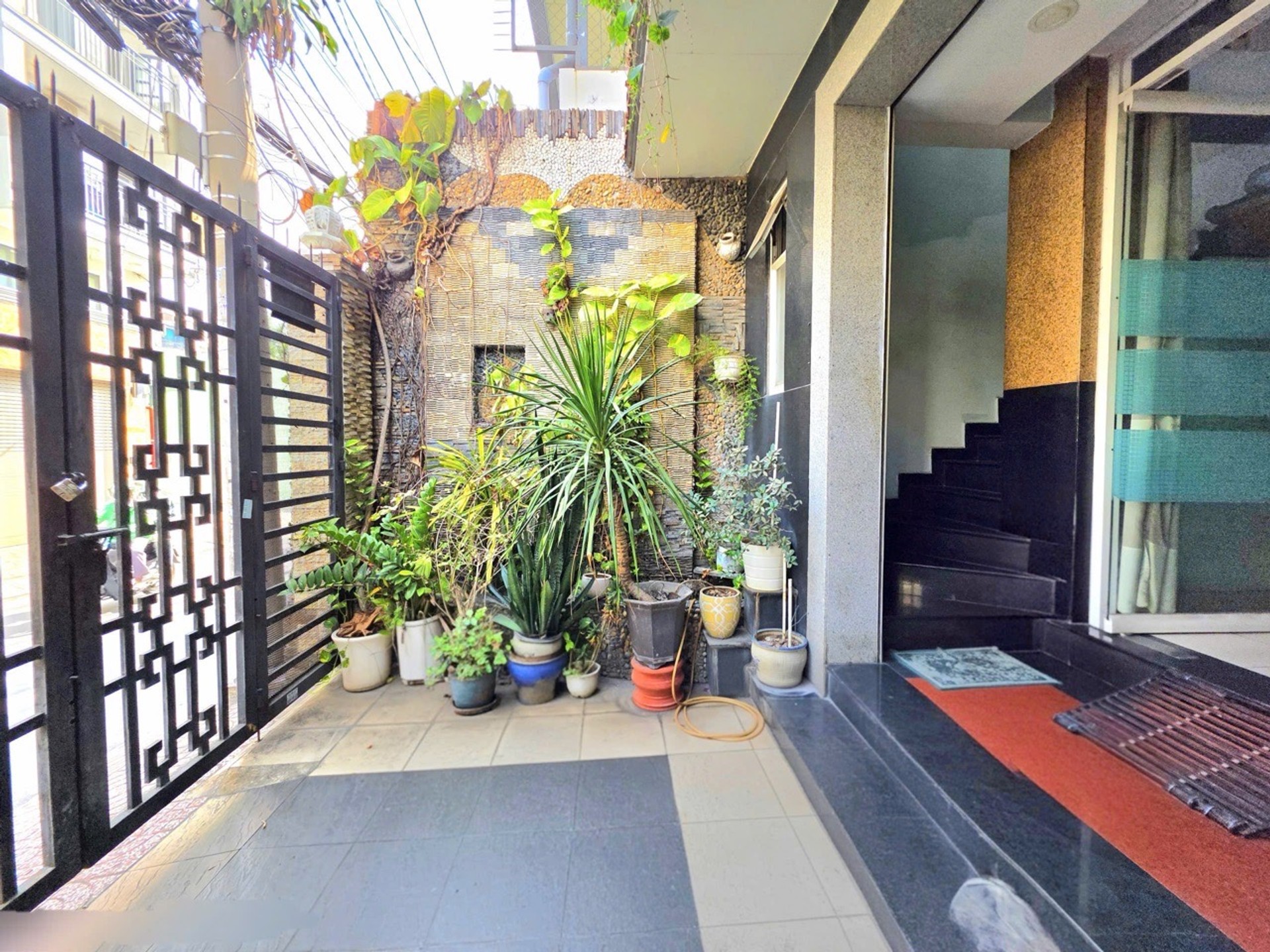 Nhà 5 tầng rộng 80m² tại phường 15, Gò Vấp, giá 9.2 tỷ đồng