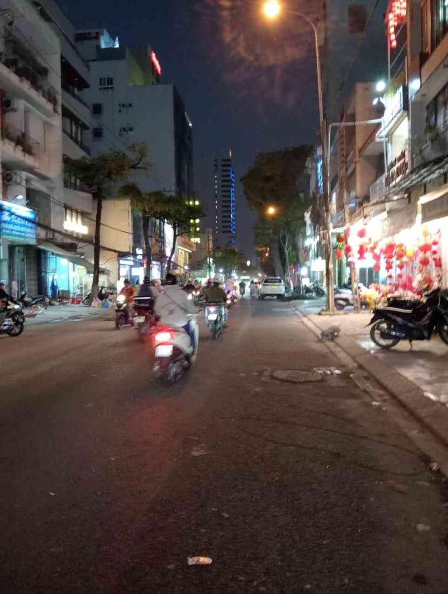 Bán nhà riêng 2 tầng lô góc kiệt ô tô tại Hải Châu, Đà Nẵng, diện tích 204.3m²