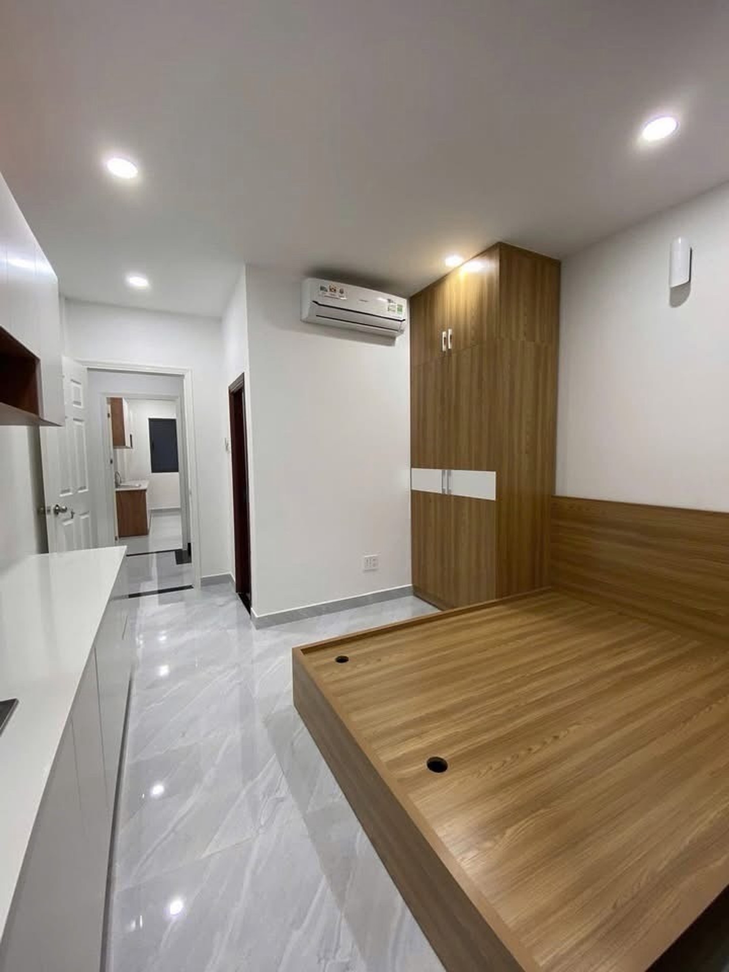 Bán nhà 5 tầng diện tích 40m2 gần Quận 1 Phú Nhuận