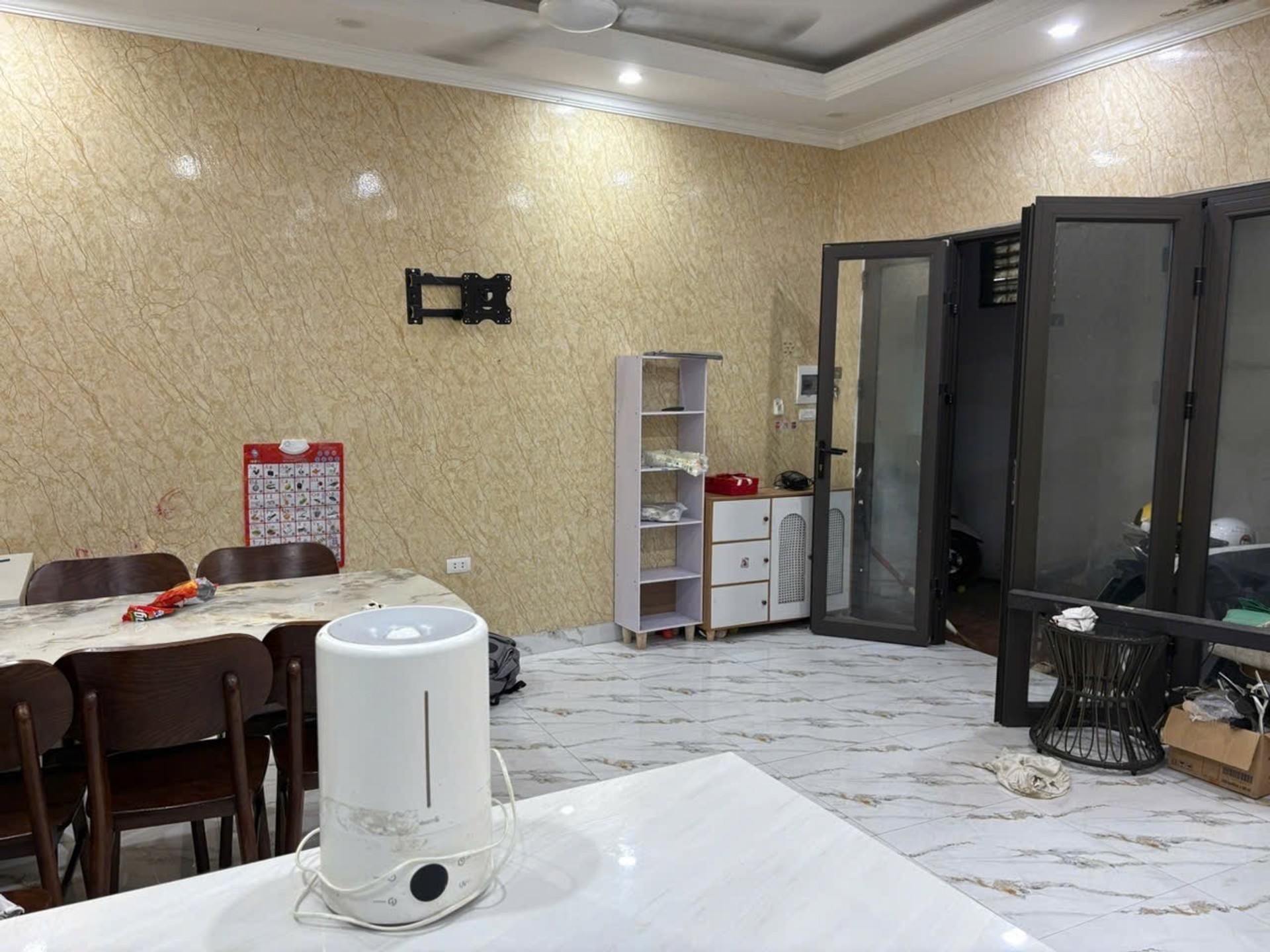 Bán nhà riêng 3 tầng tại Ngọc Lâm, Long Biên, diện tích 67m² giá 9,9 tỷ đồng