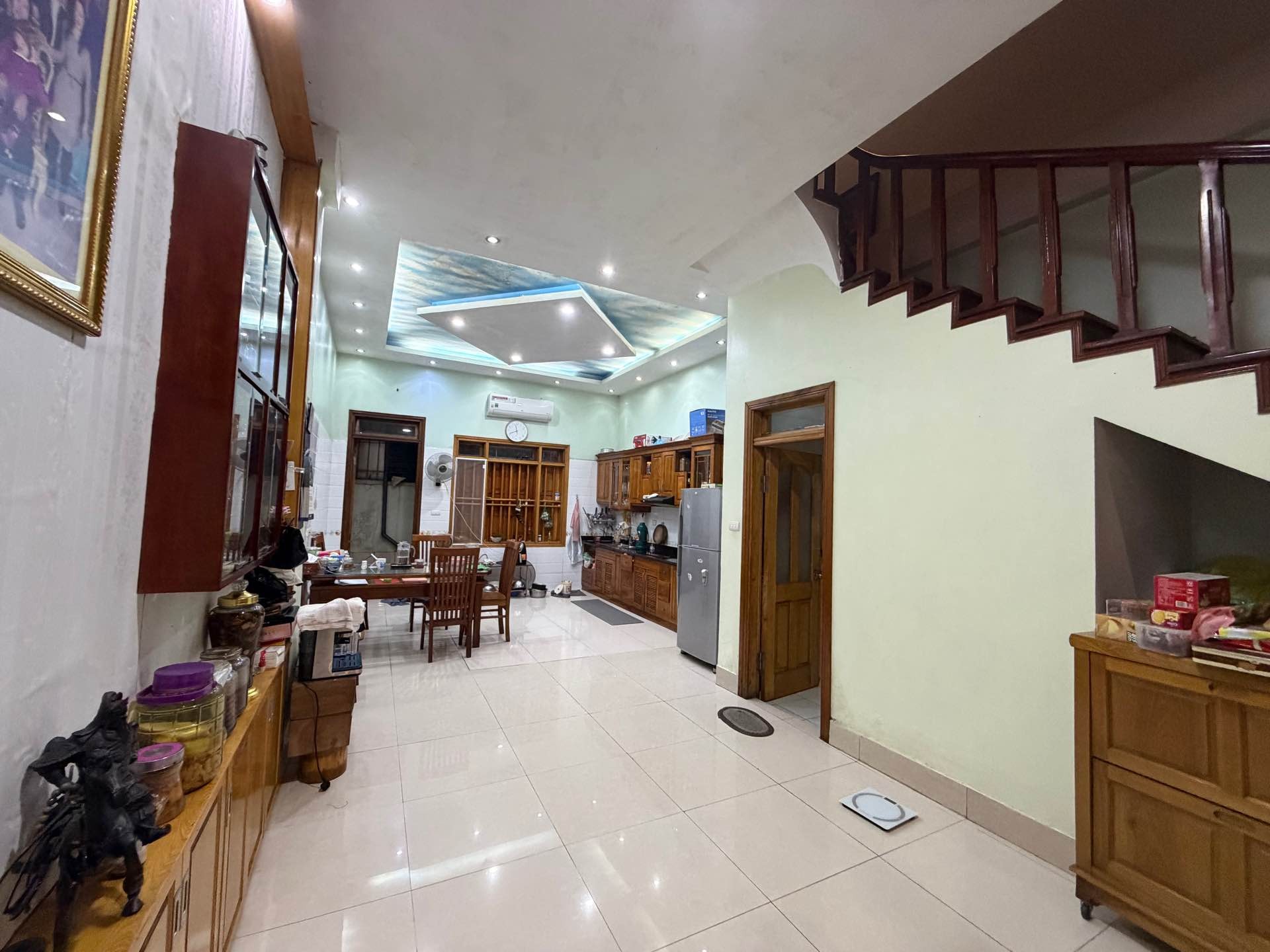 Nhà mặt phố Ngũ Nhạc rộng 105m², xây dựng kiên cố, kinh doanh thuận tiện