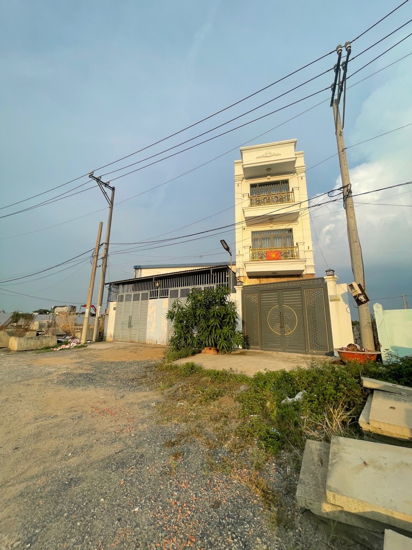 Cơ hội hiếm có sở hữu nhà mặt phố quận Bình Tân giá tốt
