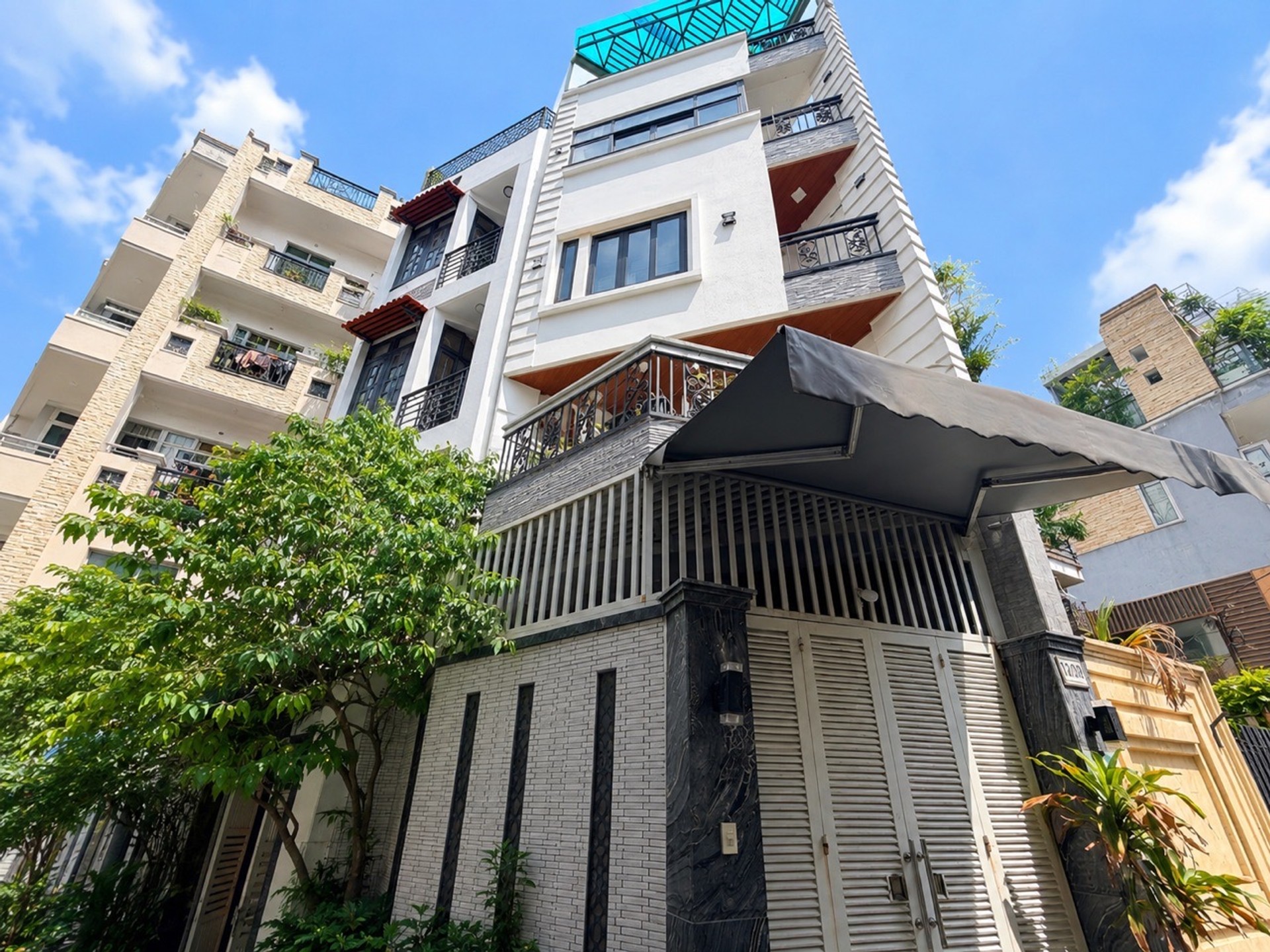 Nhà 5 tầng hẻm xe tải phường Phú Nhuận 58m2 giá 14,5 tỷ