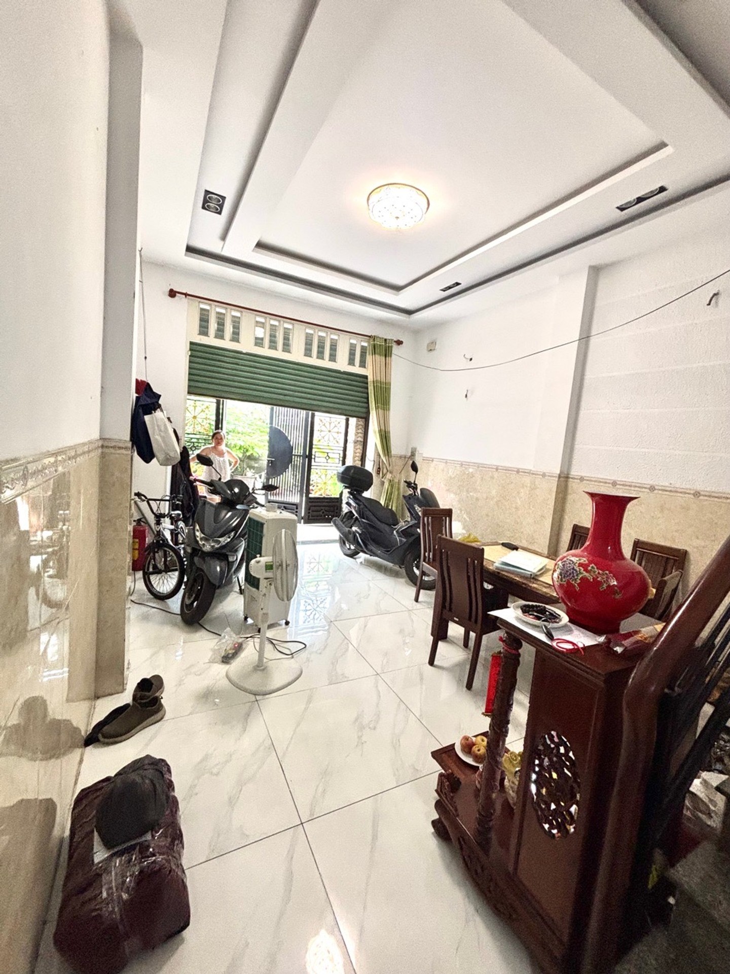 Bán nhà 4 tầng 5PN, hẻm rộng ô tô đậu cửa tại đường Gì Xoài