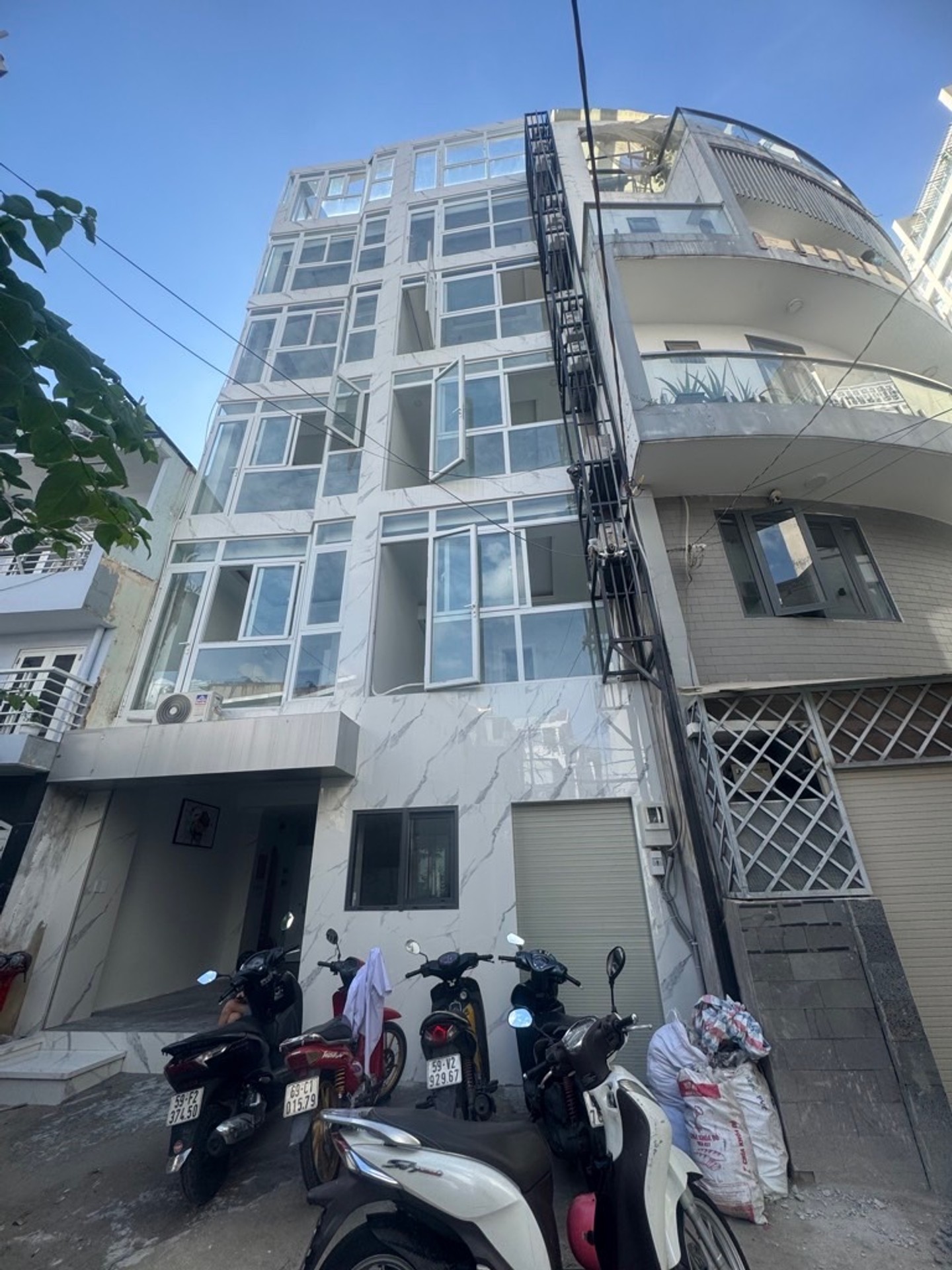 🔥 CHDV HẺM XE HƠI 1 TRỤC – 70M² – HẦM + 6 TẦNG – THANG MÁY 🔥