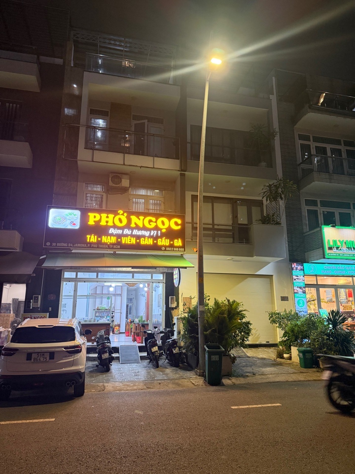 Cơ hội sở hữu nhà mặt phố kinh doanh sầm uất tại khu compound đắt giá